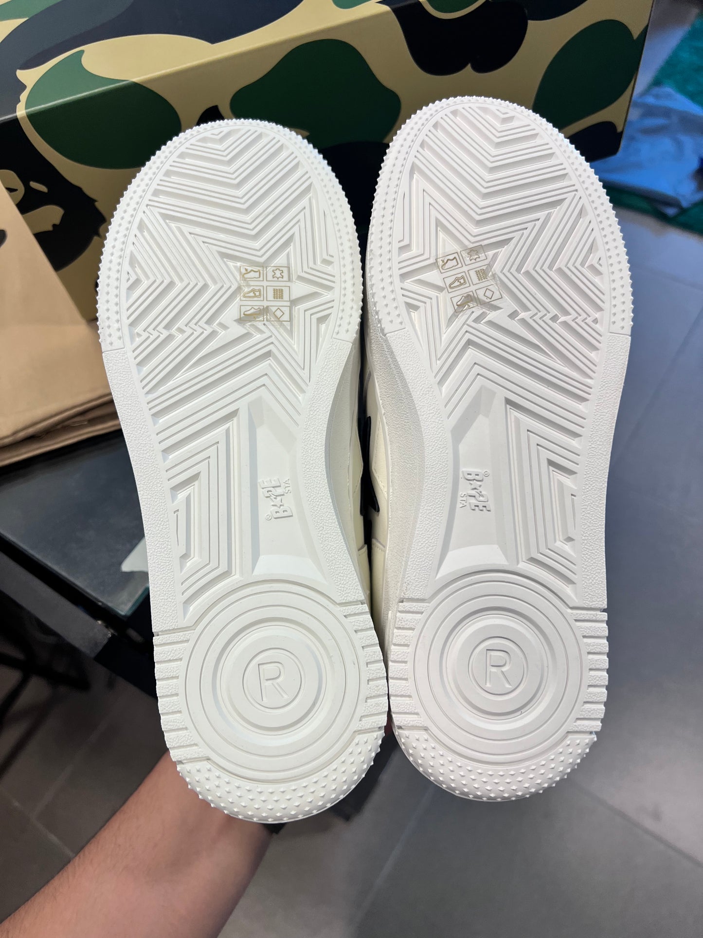 A Bathing Ape Bape Sta Icon
#1 M2 White Black