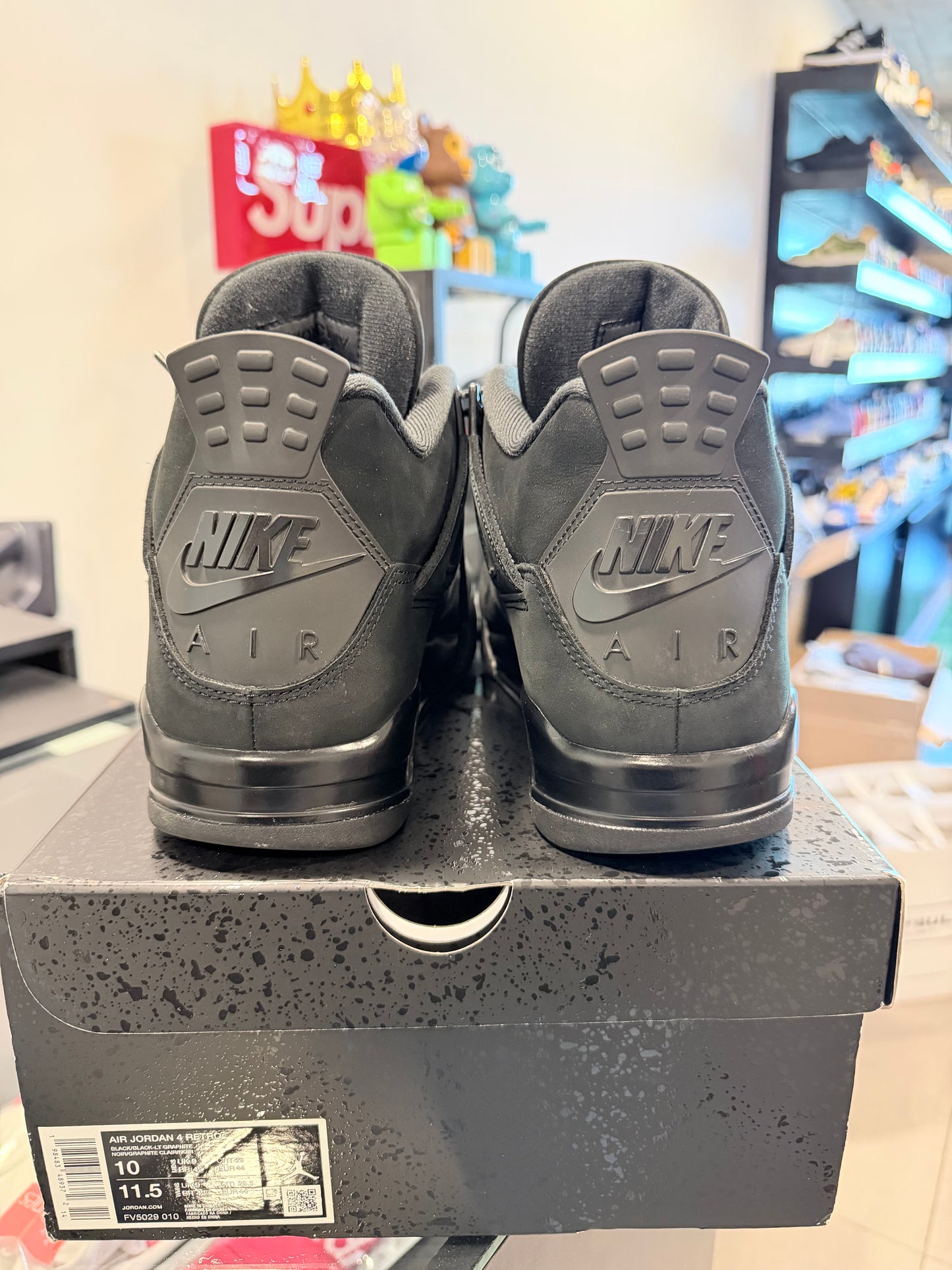 Jordan 4 Retro Black Cat 2025 (USADA)