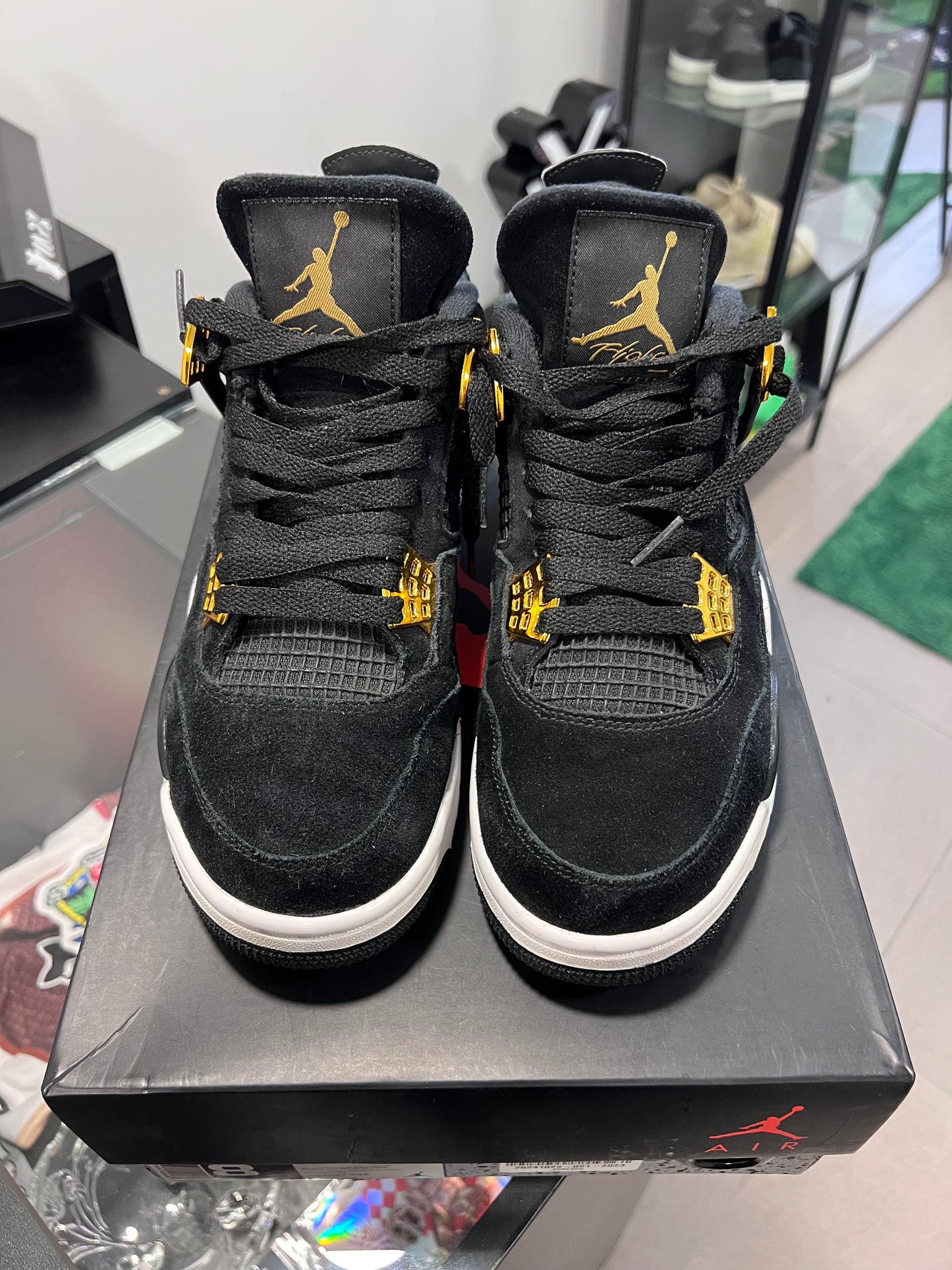 Jordan 4 Retro Royalty