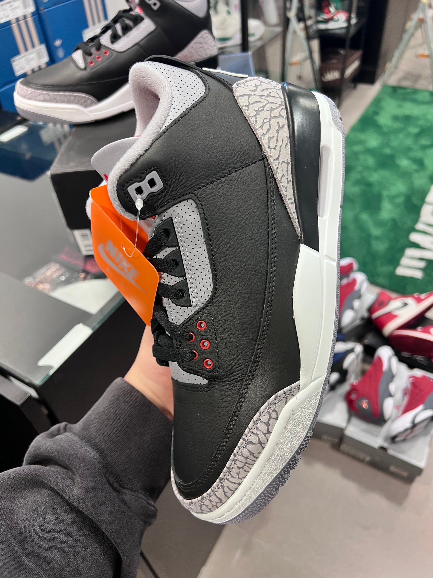 Jordan 3 Retro OG
Black Cement (2024)