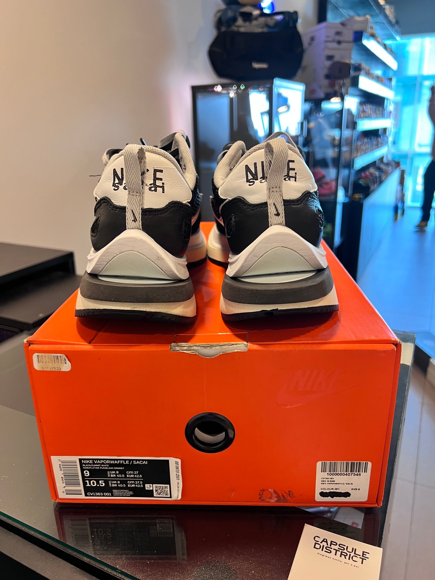 Nike Vaporwaffle
sacai Black White
