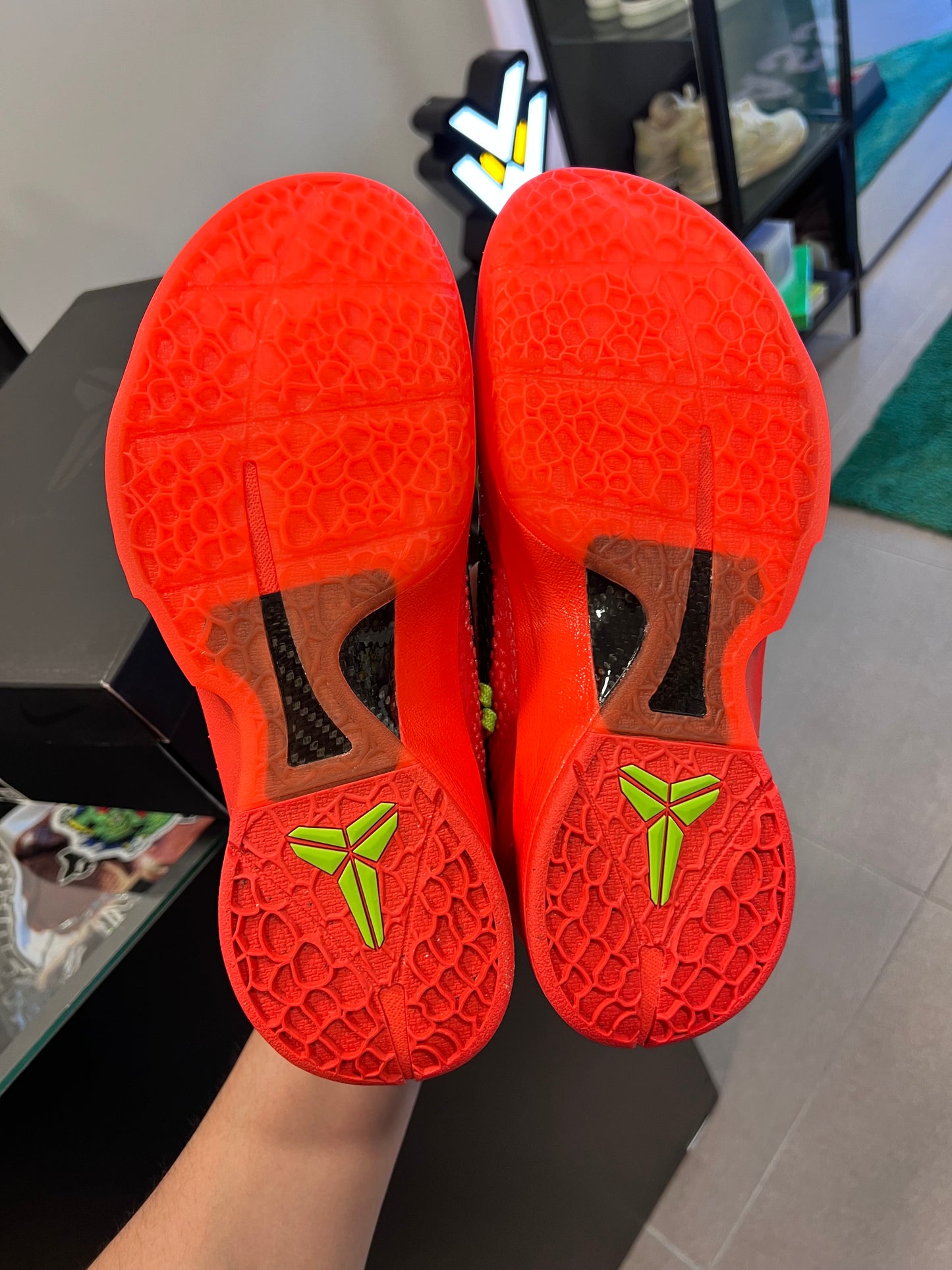 Nike Kobe 6 Protro
Reverse Grinch