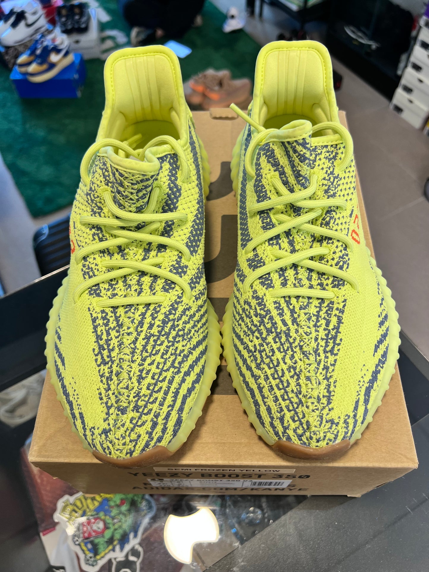 Adidas Yeezy Boost 350 v2 Semi Frozen Yellow
