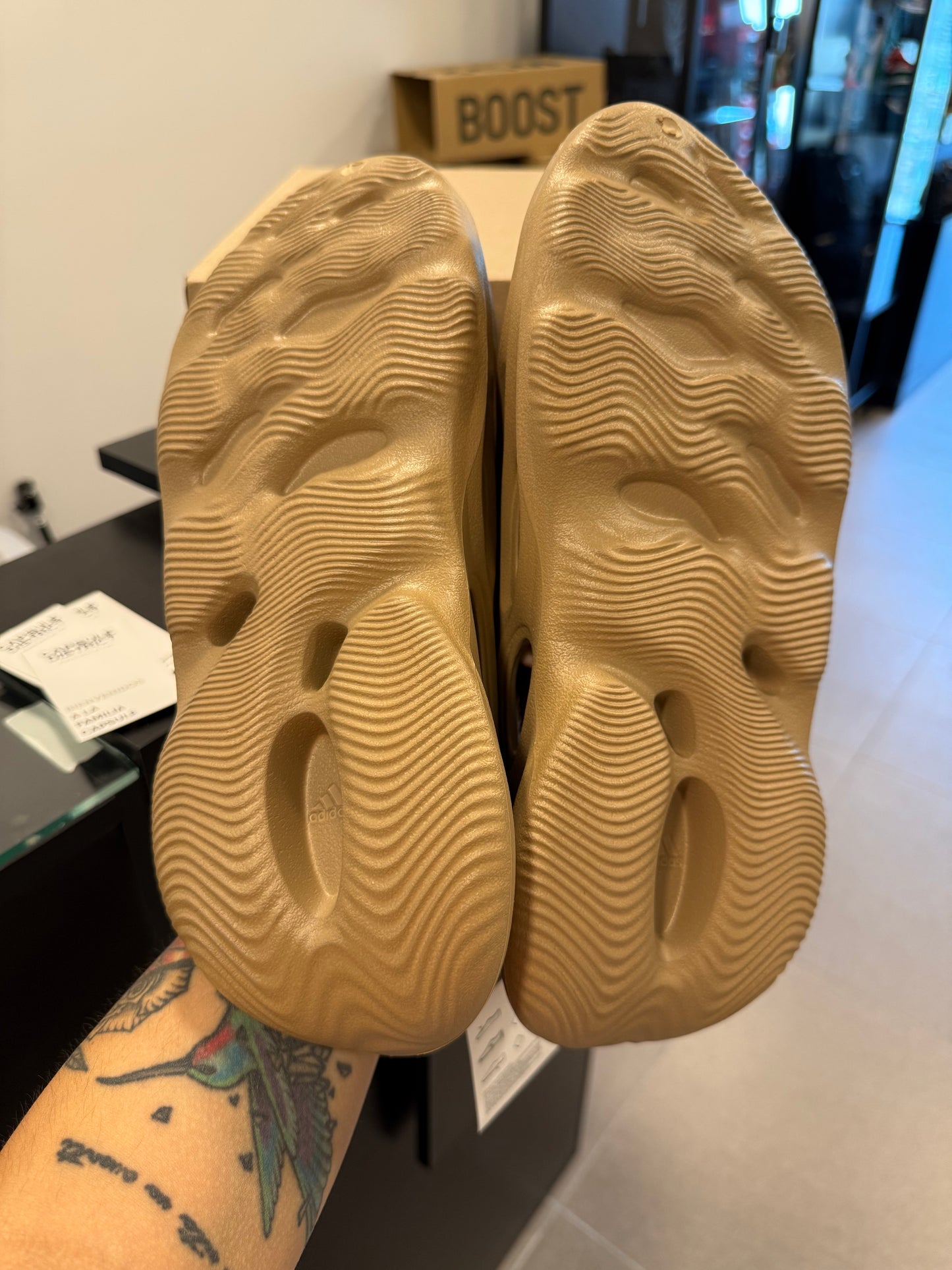 Adidas Yeezy Foam RNR Clay Taupe