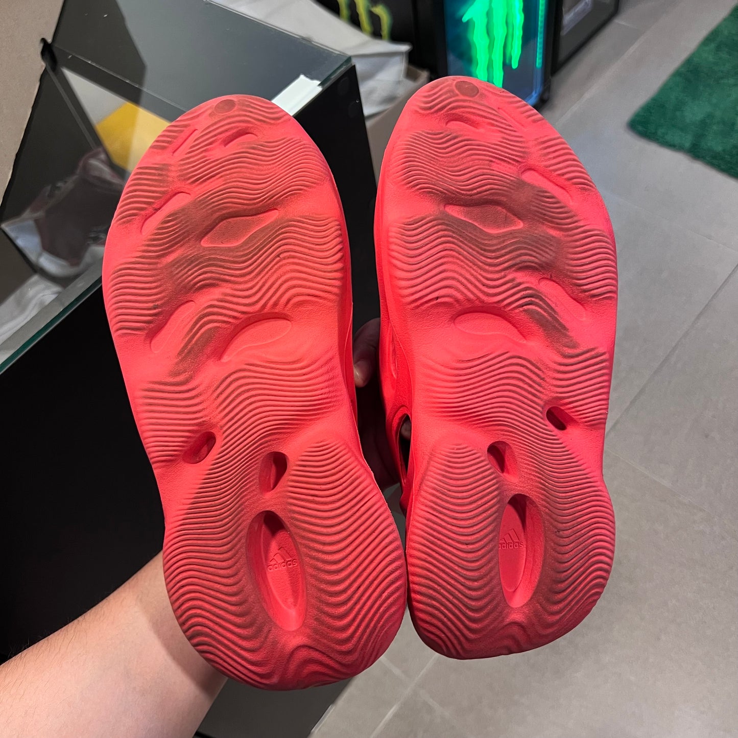 adidas Yeezy Foam RNNR
Vermillion (USADA)