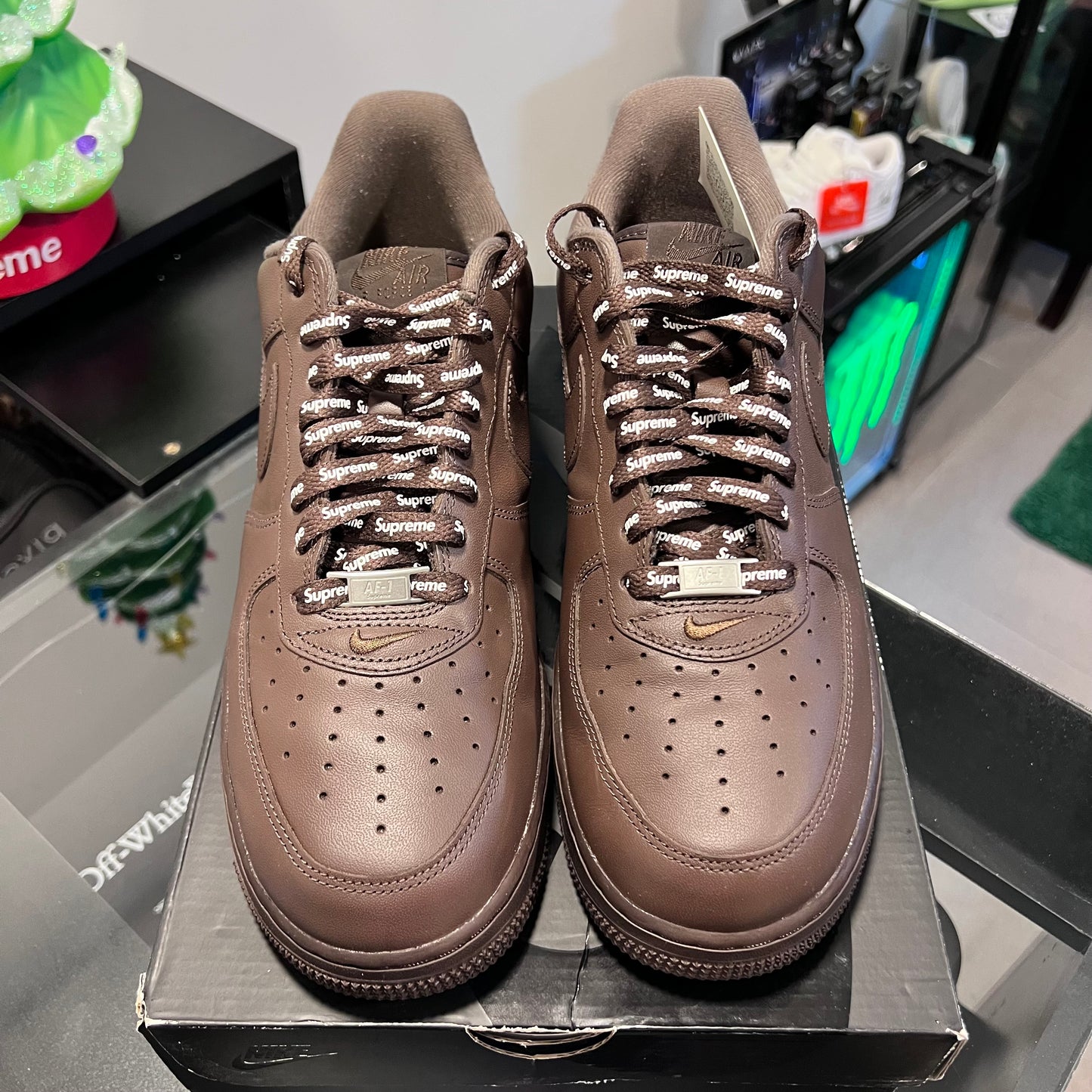 Nike Air Force 1 Low
Supreme Baroque Brown