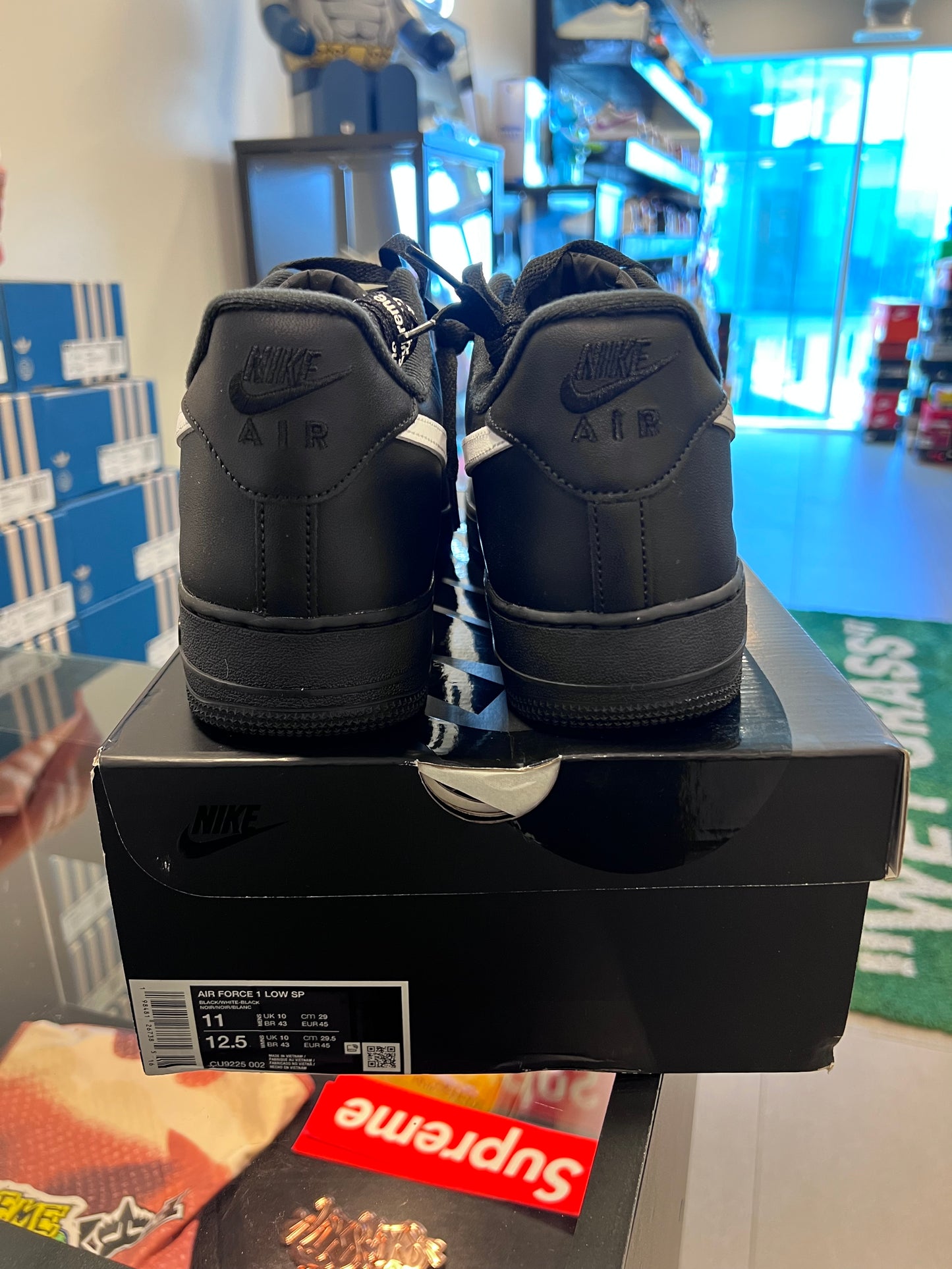 Supreme x Nike Air Force 1 Low