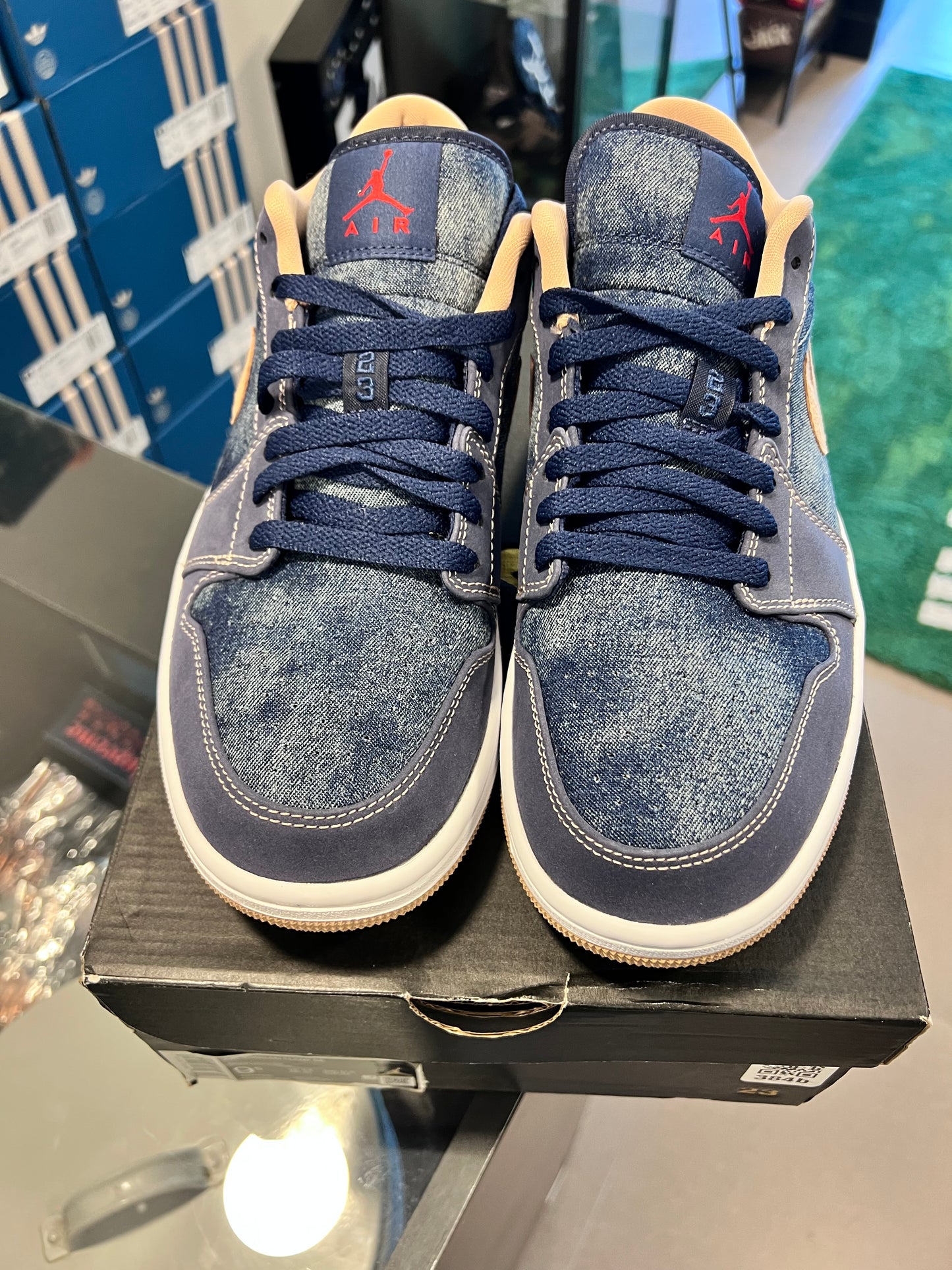 Jordan 1 Low SE
Denim