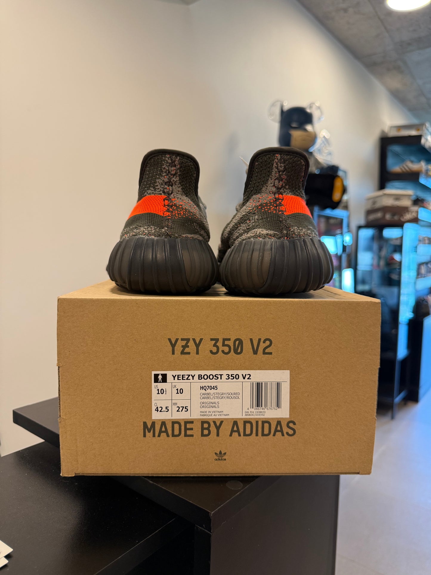 Adidas Yeezy Boost 350 V2 Carbon Beluga