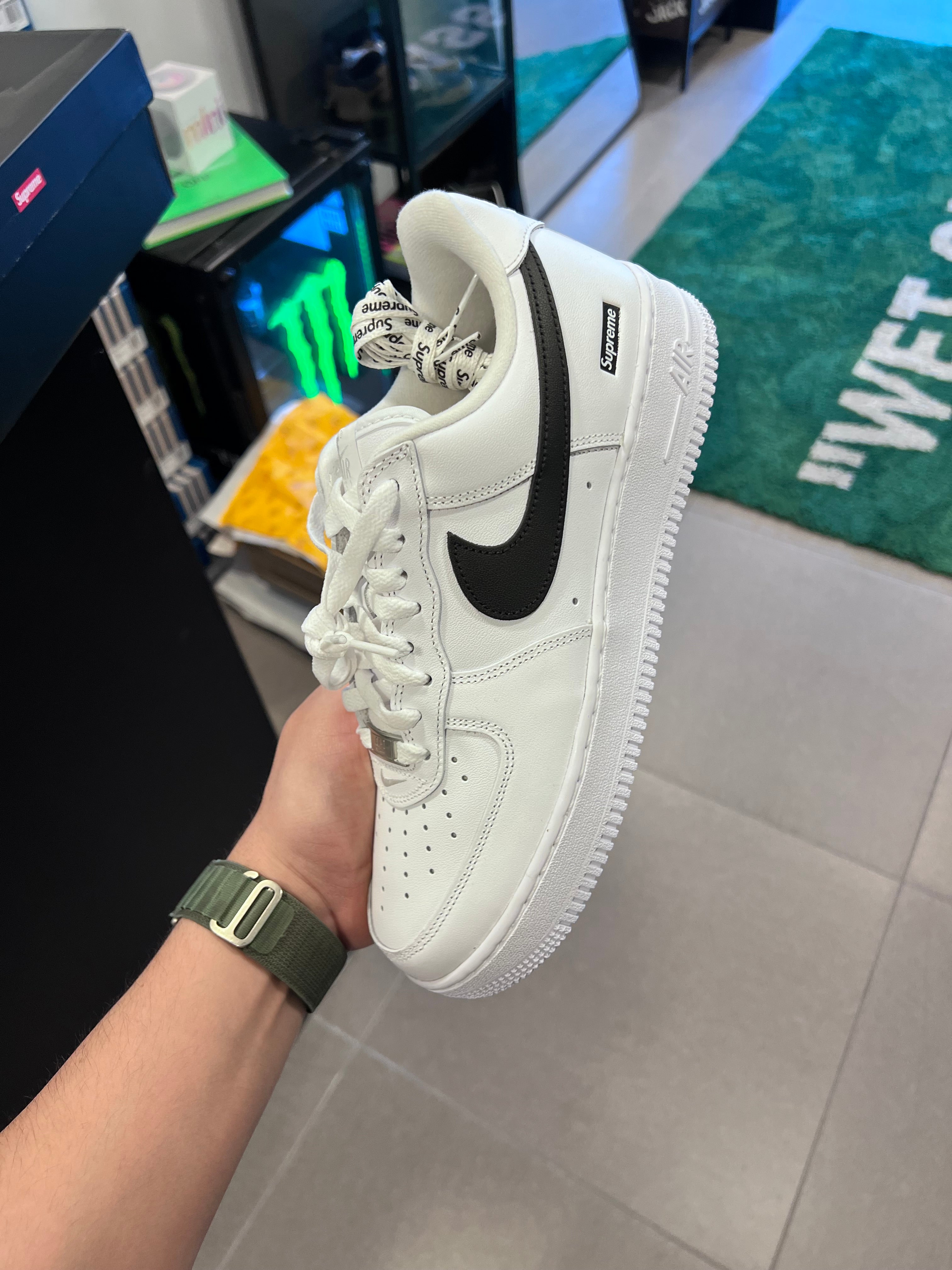 Supreme x Nike Air Force 1 Low – Capsule district