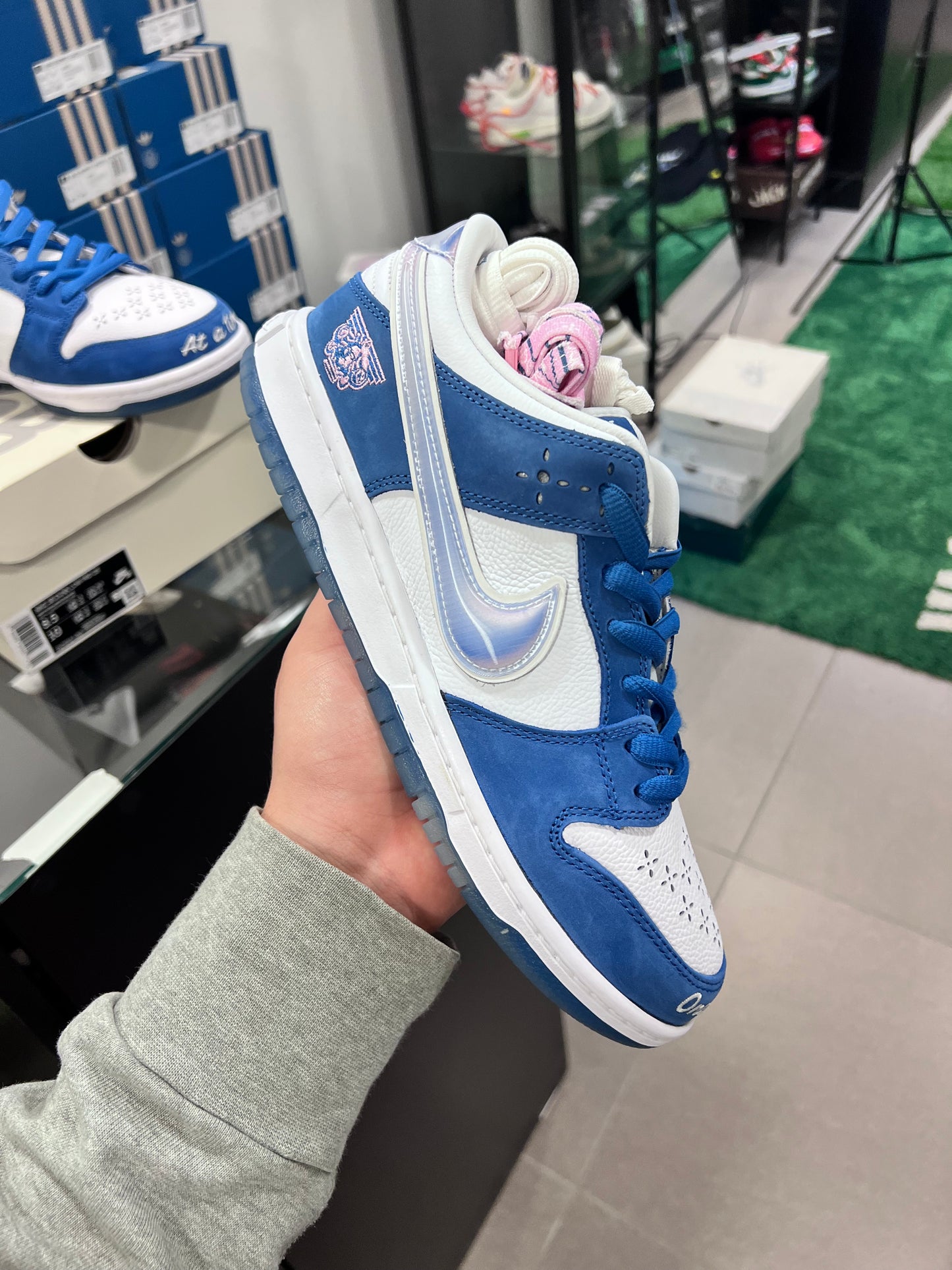 Nike SB Dunk Low
Born X Raised One Block At A Time