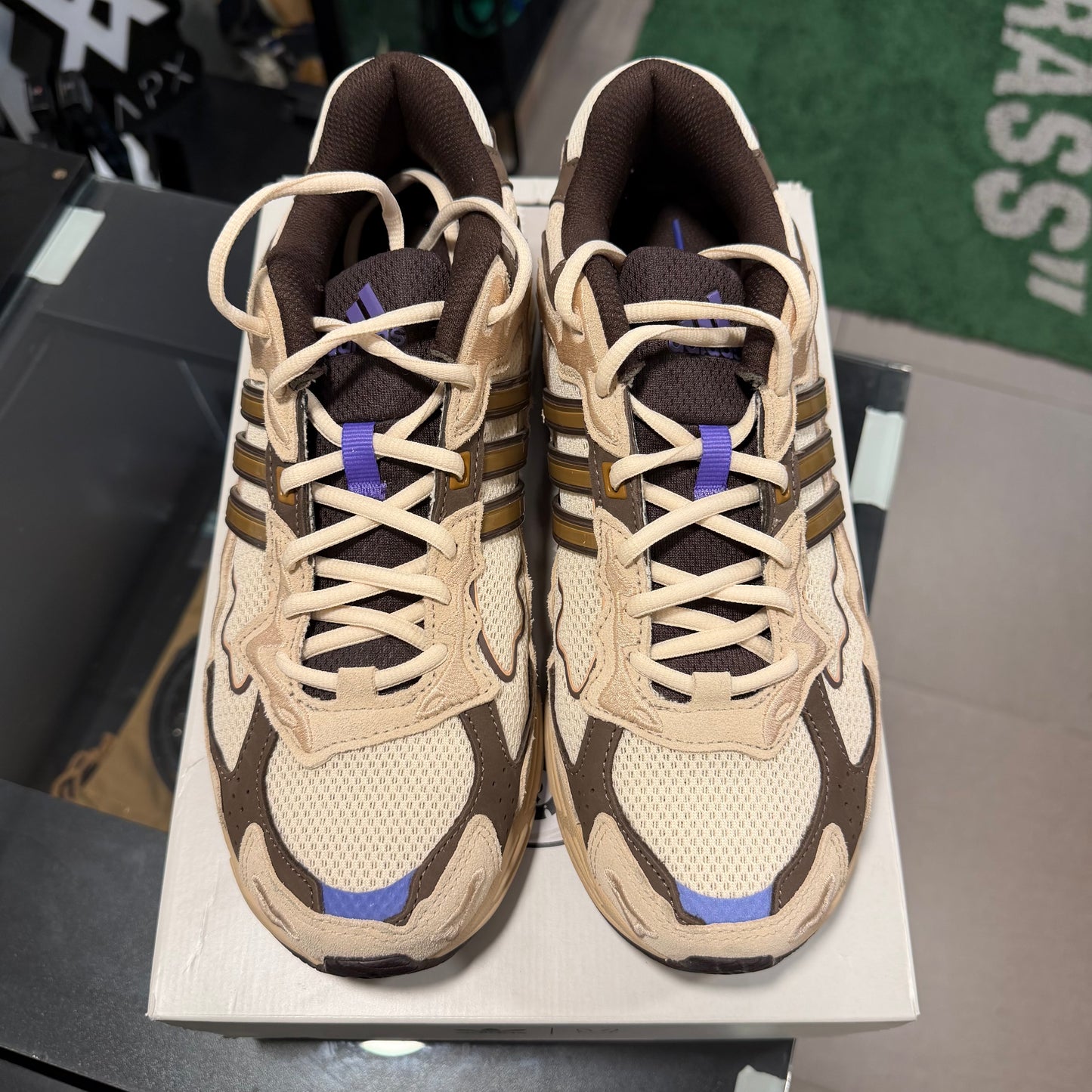 Adidas Response CL Bad Bunny Paso Fino (USADA)