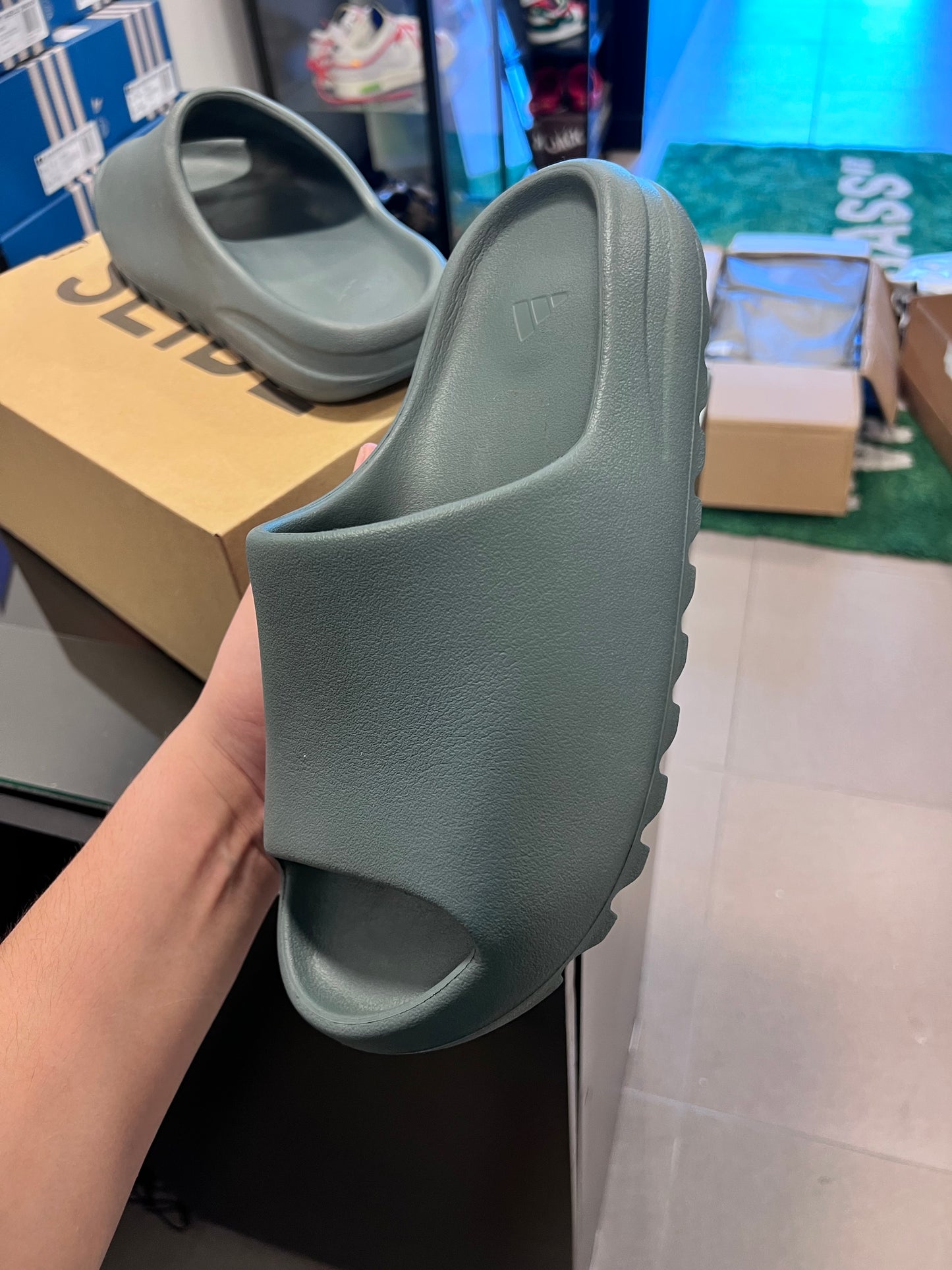 Adidas Yeezy Slide
Slate Marine