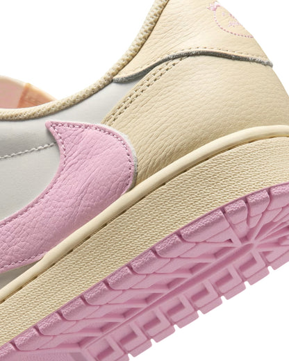 Air Jordan 1 Low x Travis Scott
Shy Pink
