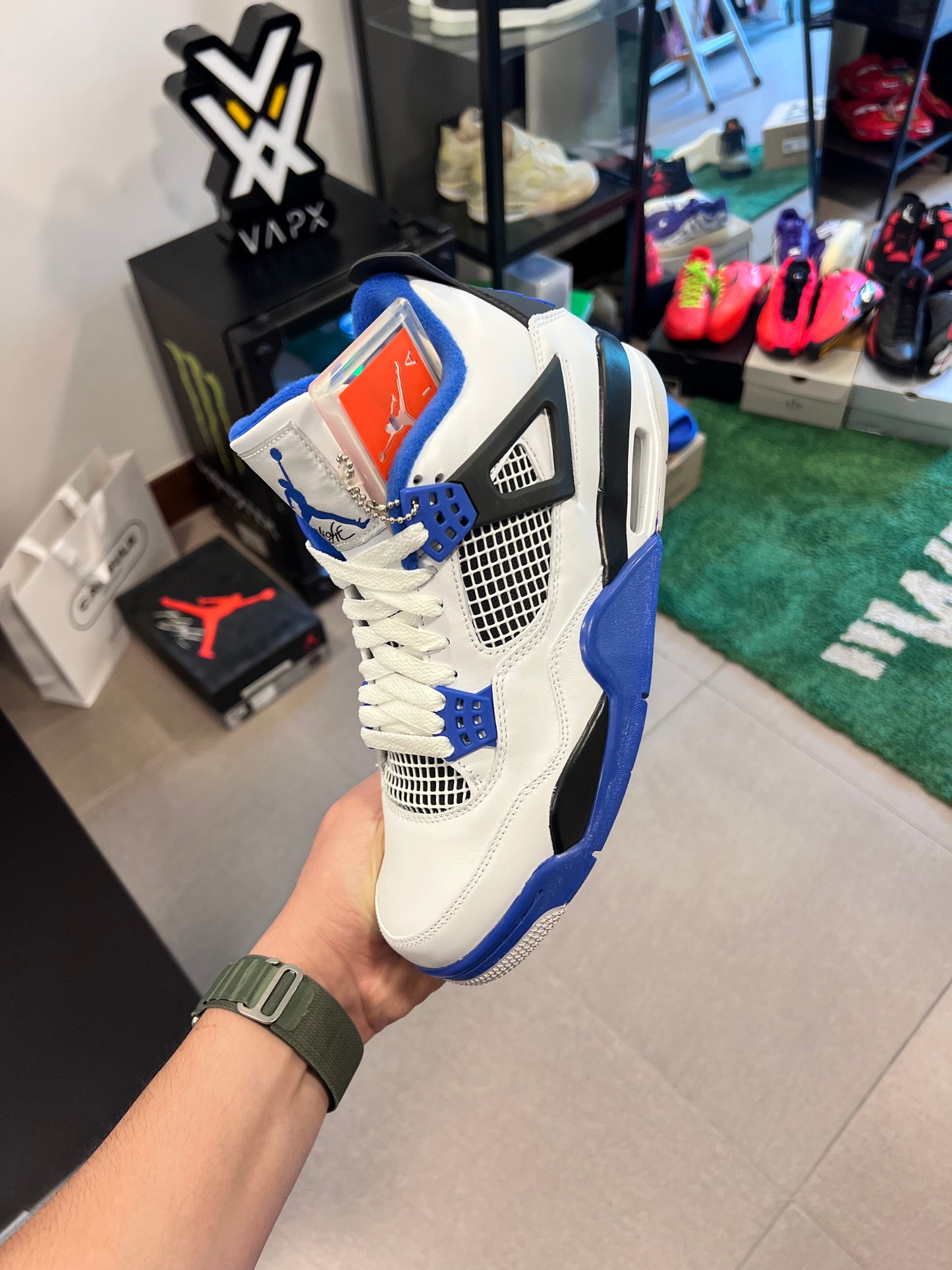 Jordan 4 Retro Motorsport (2017)