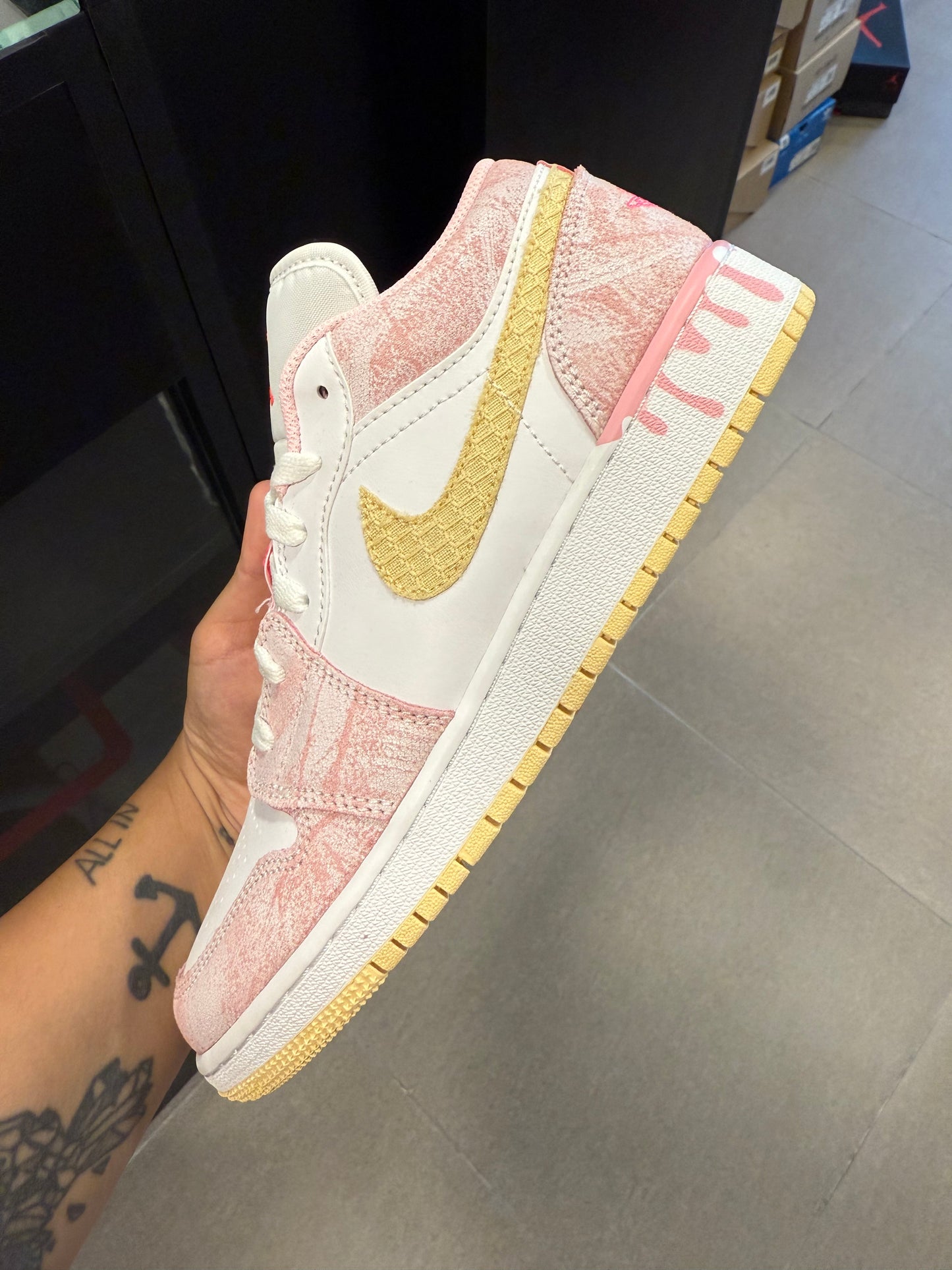Jordan 1 Low Paint Drip (GS)