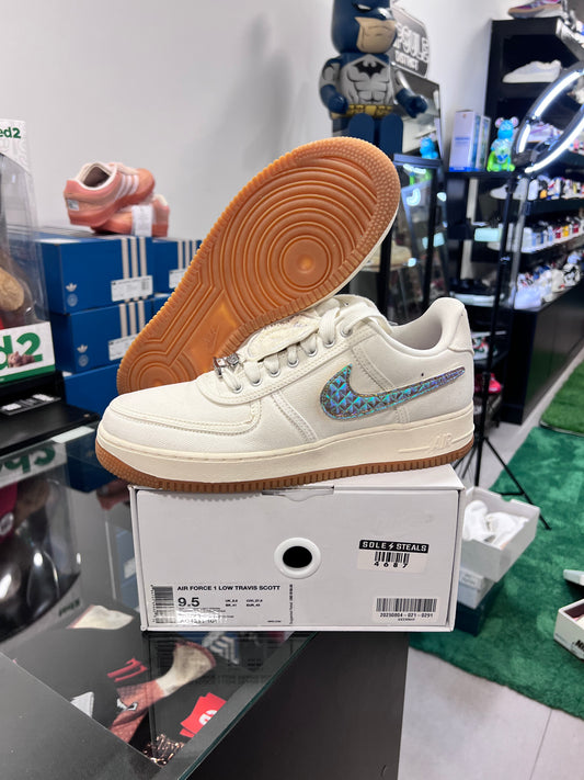 Nike Air Force 1 Low
Travis Scott Sail
