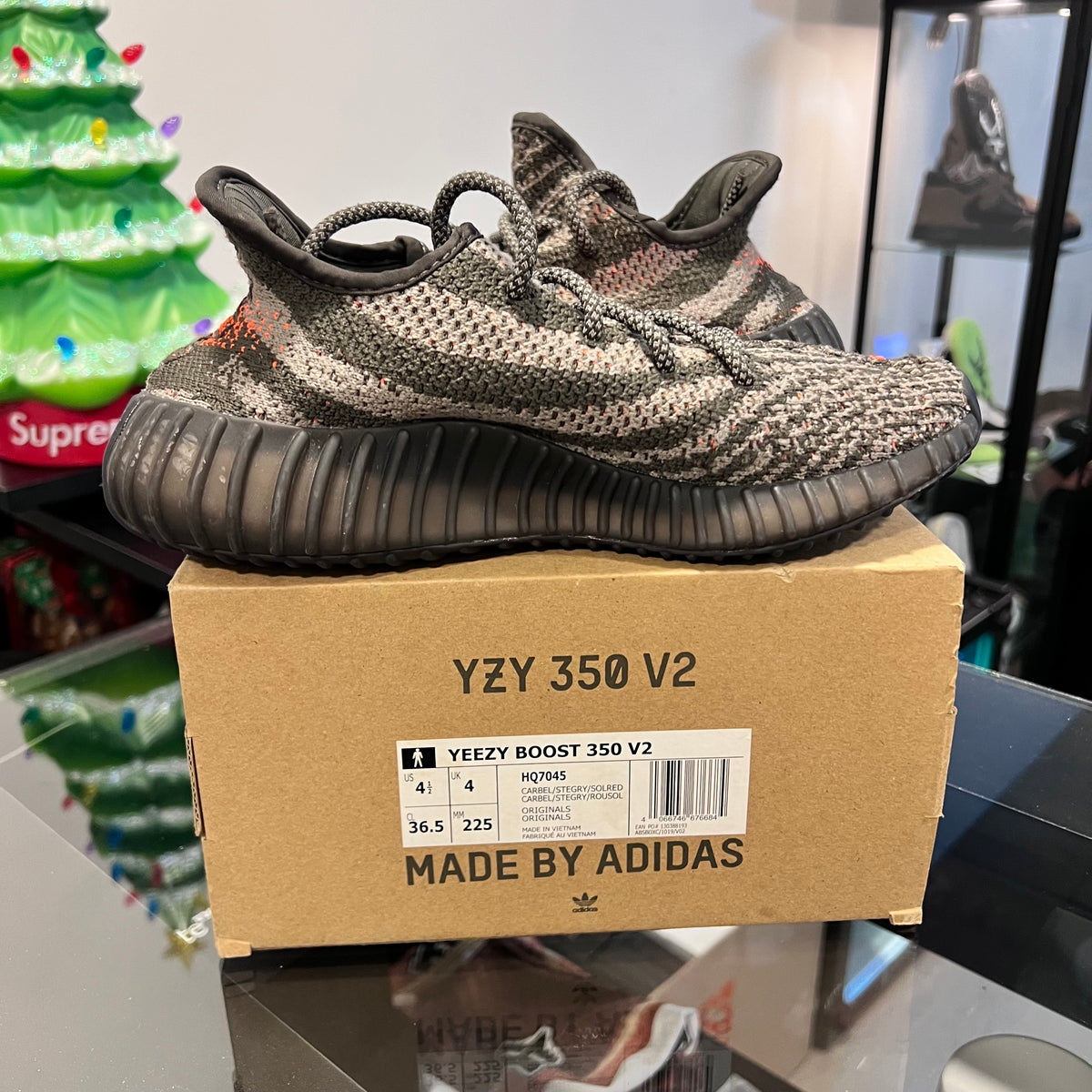Adidas Yeezy Boost 350 V2
Carbon Beluga (USADA) — 7