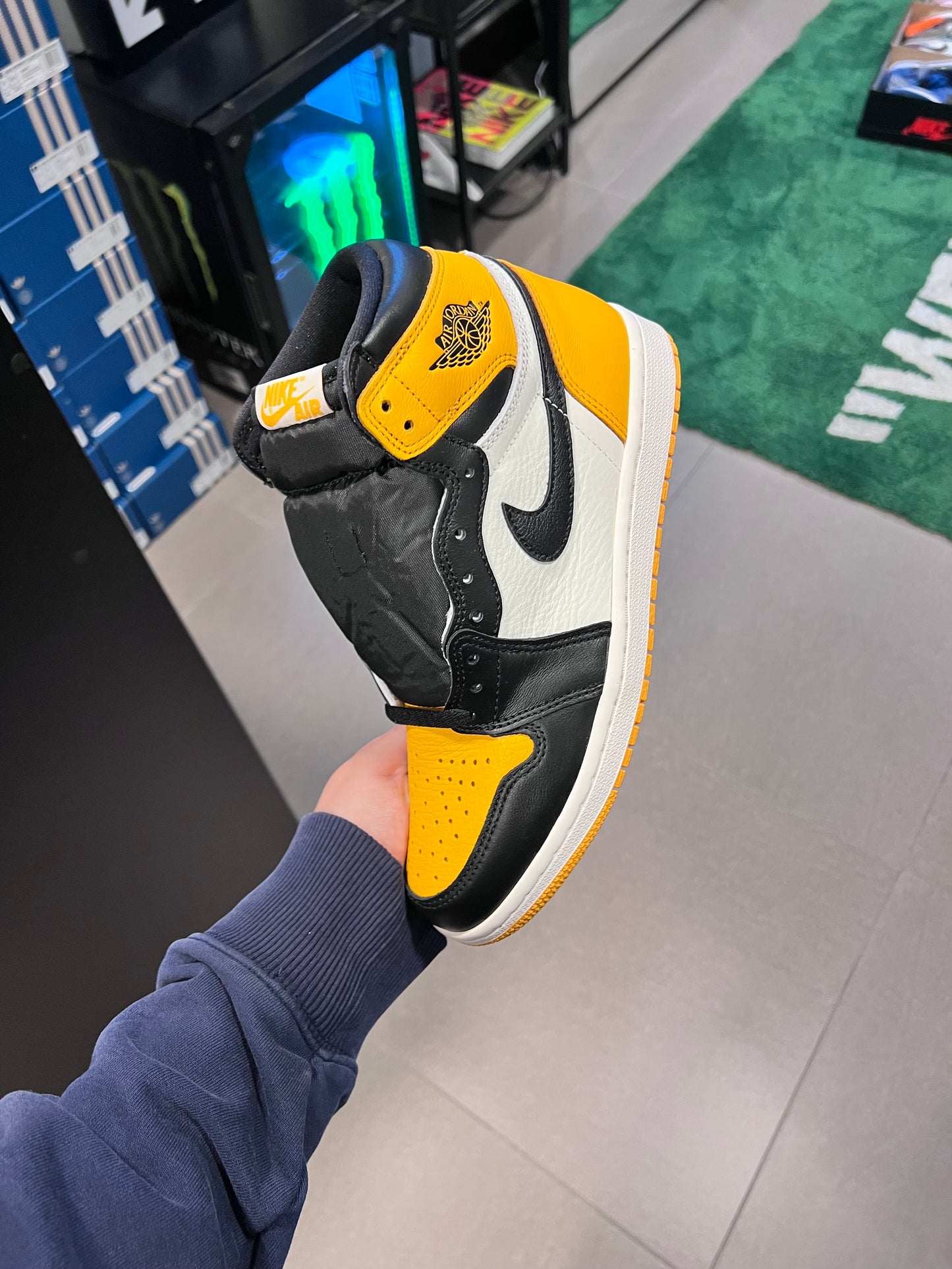 Jordan 1 Retro High OG
Taxi