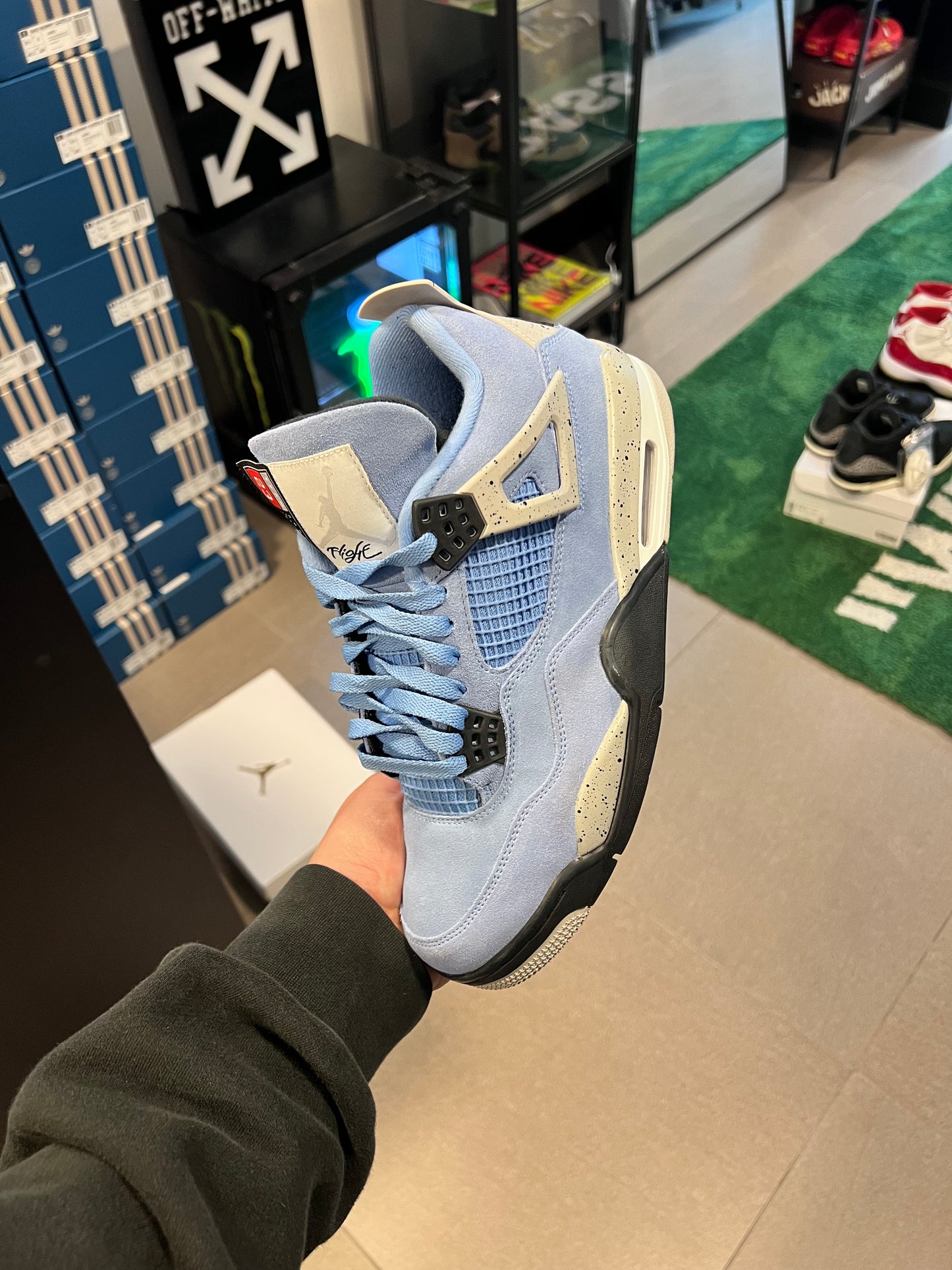 Air Jordan 4 Retro University Blue
