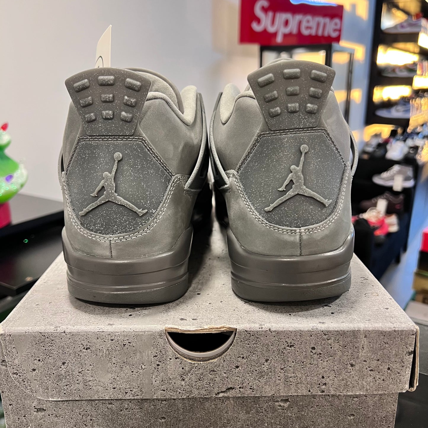Jordan 4 Retro SE
Paris Olympics Wet Cement (USADA)