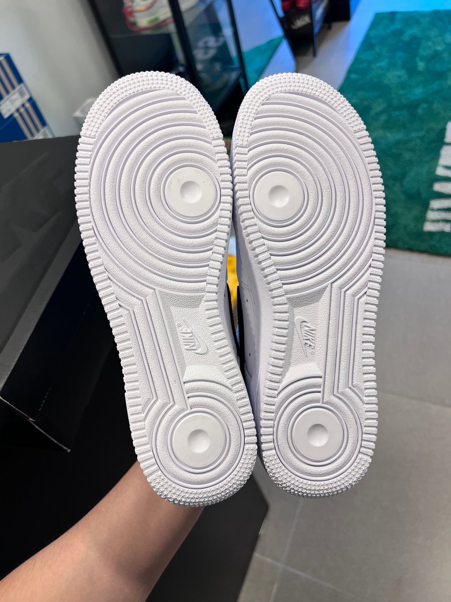 Supreme x Nike Air Force 1 Low