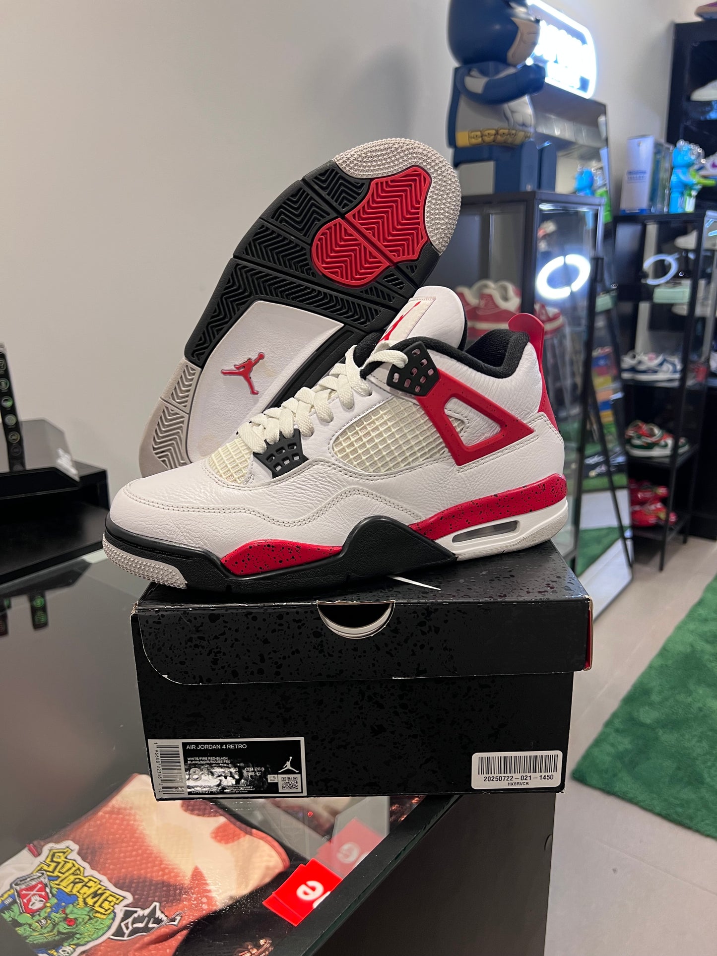 Jordan 4 Retro Red Cement