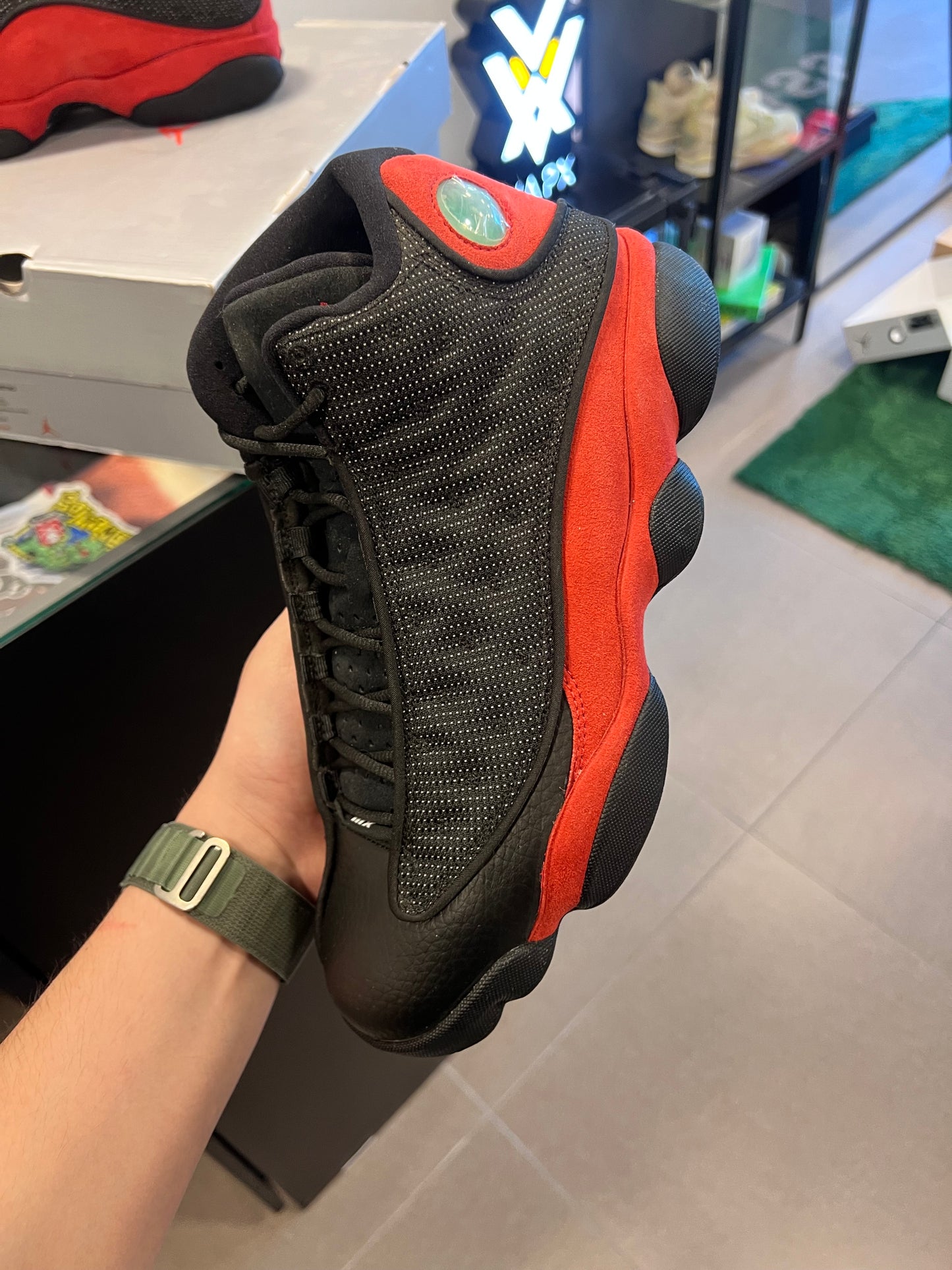 Jordan 13 Retro
Bred (2017)