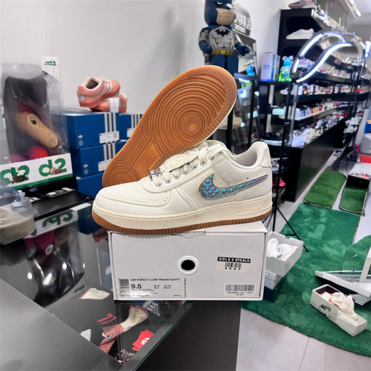 Nike Air Force 1 Low
Travis Scott Sail