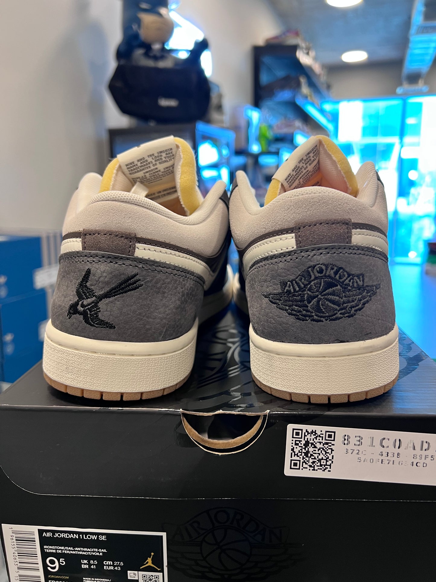 Jordan 1 Low
SNKRS Day Korea Magpie (2023)