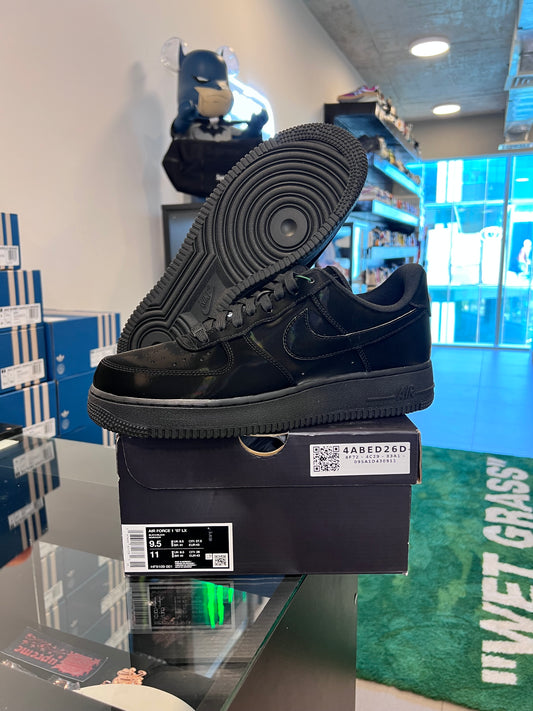 Nike Air Force 1 Low LX
Vanta Black
