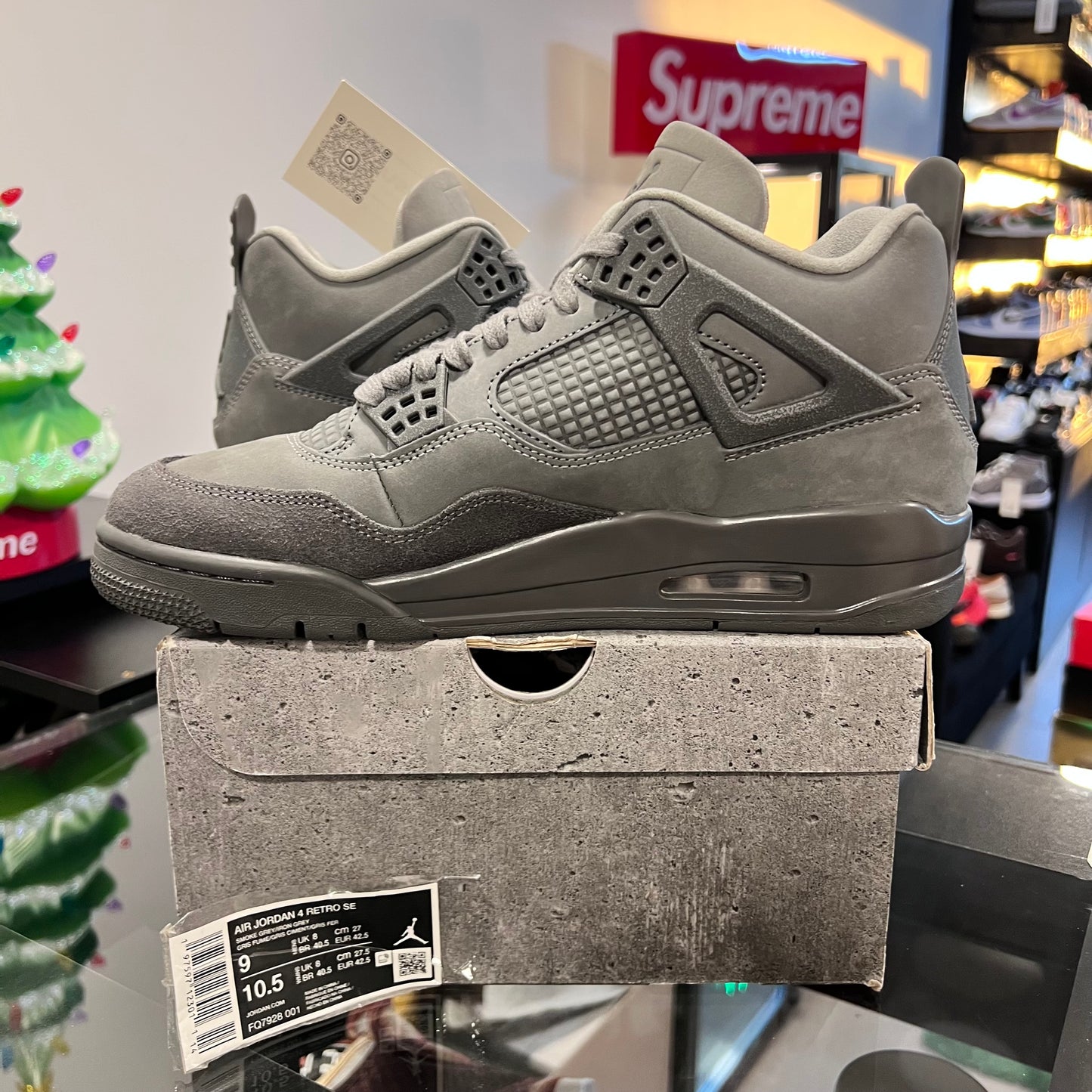 Jordan 4 Retro SE
Paris Olympics Wet Cement (USADA)
