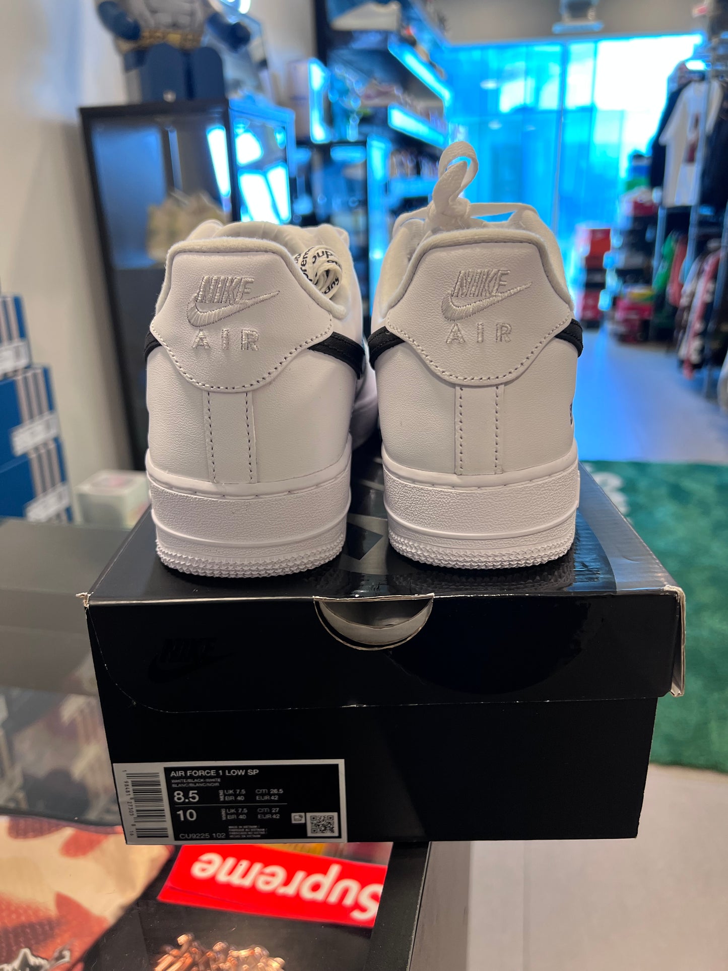 Supreme x Nike Air Force 1 Low