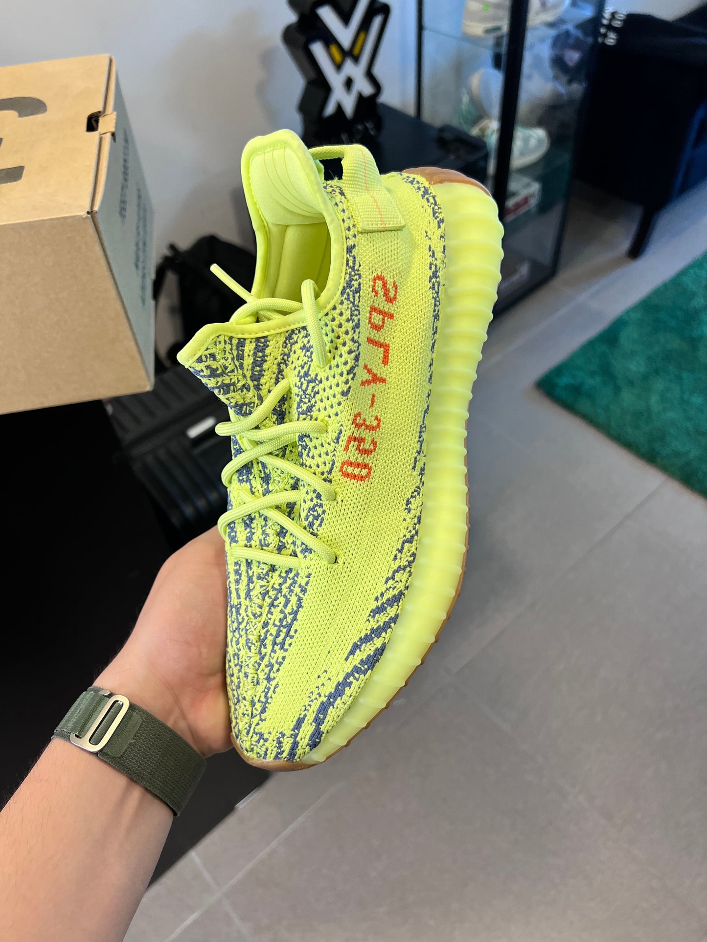 Adidas Yeezy Boost 350 v2 Semi Frozen Yellow