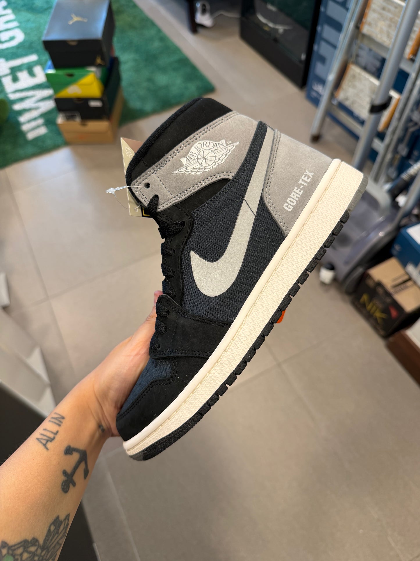 Jordan 1 Retro High Element Gore-Tex Black Particle Grey