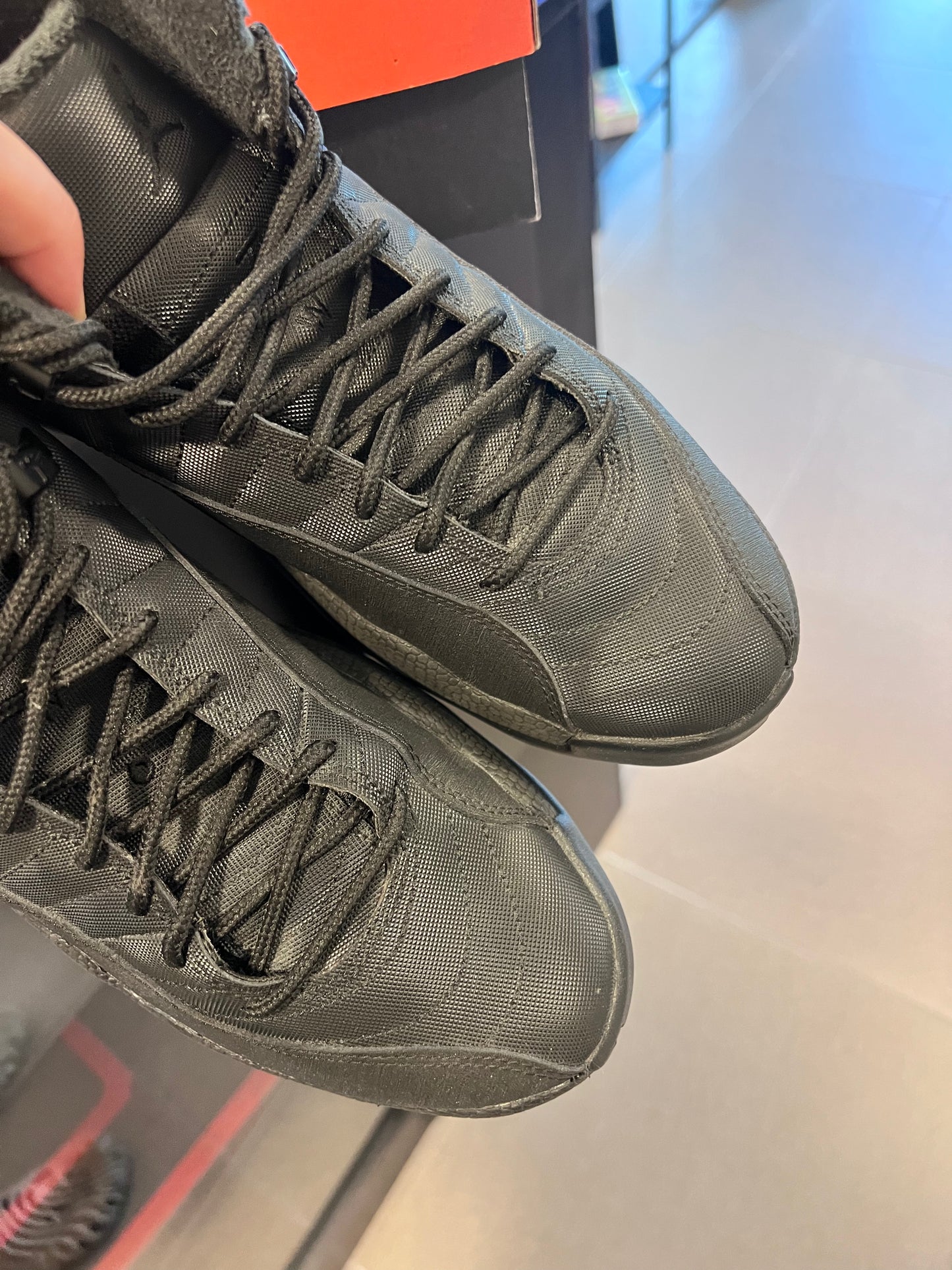 Jordan 12 Retro Winter
Black