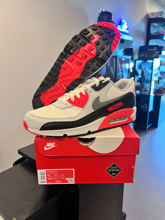 Nike Air Max 90
Gore-Tex Infrared