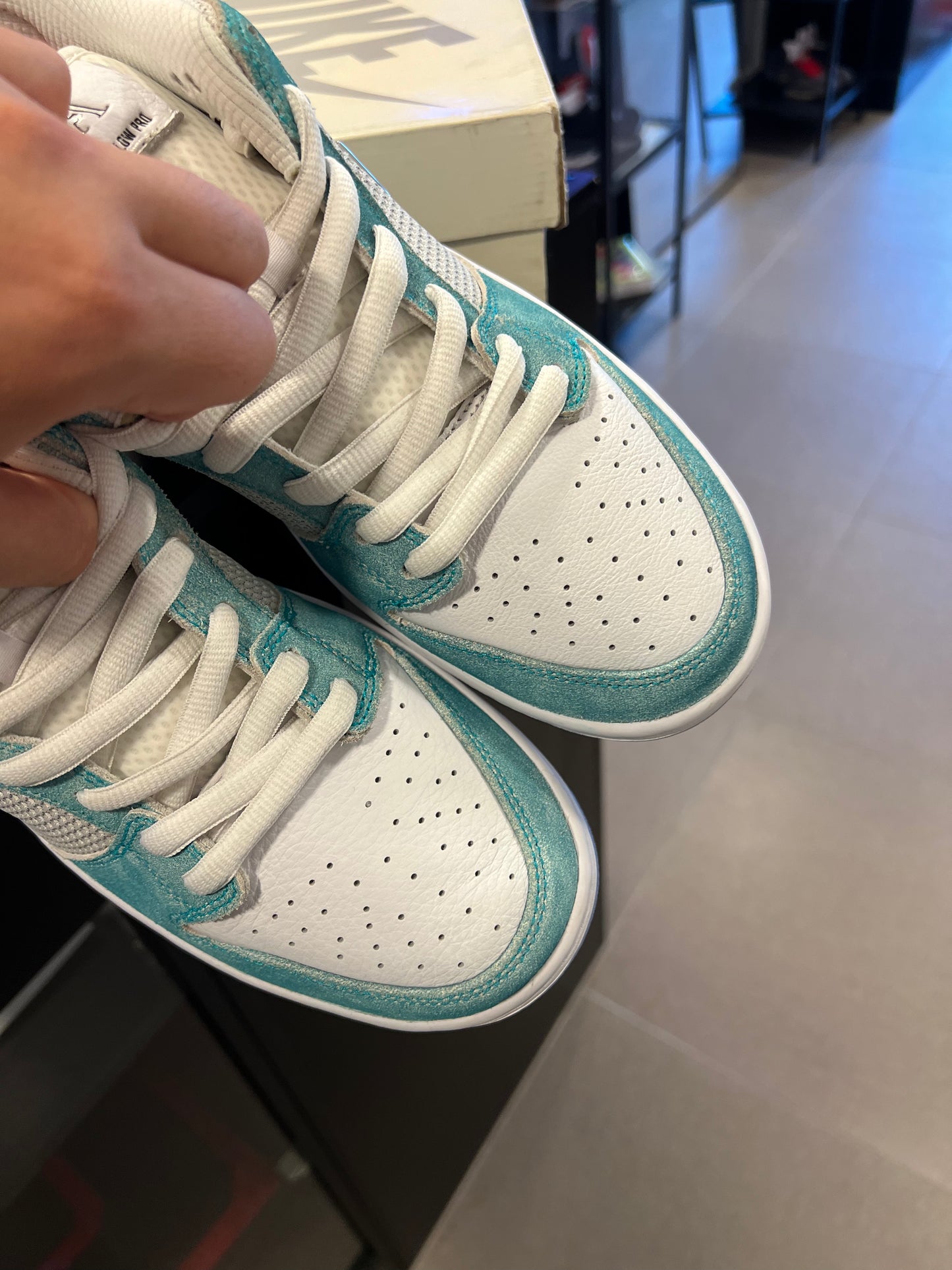 Nike SB Dunk Low
April Skateboards