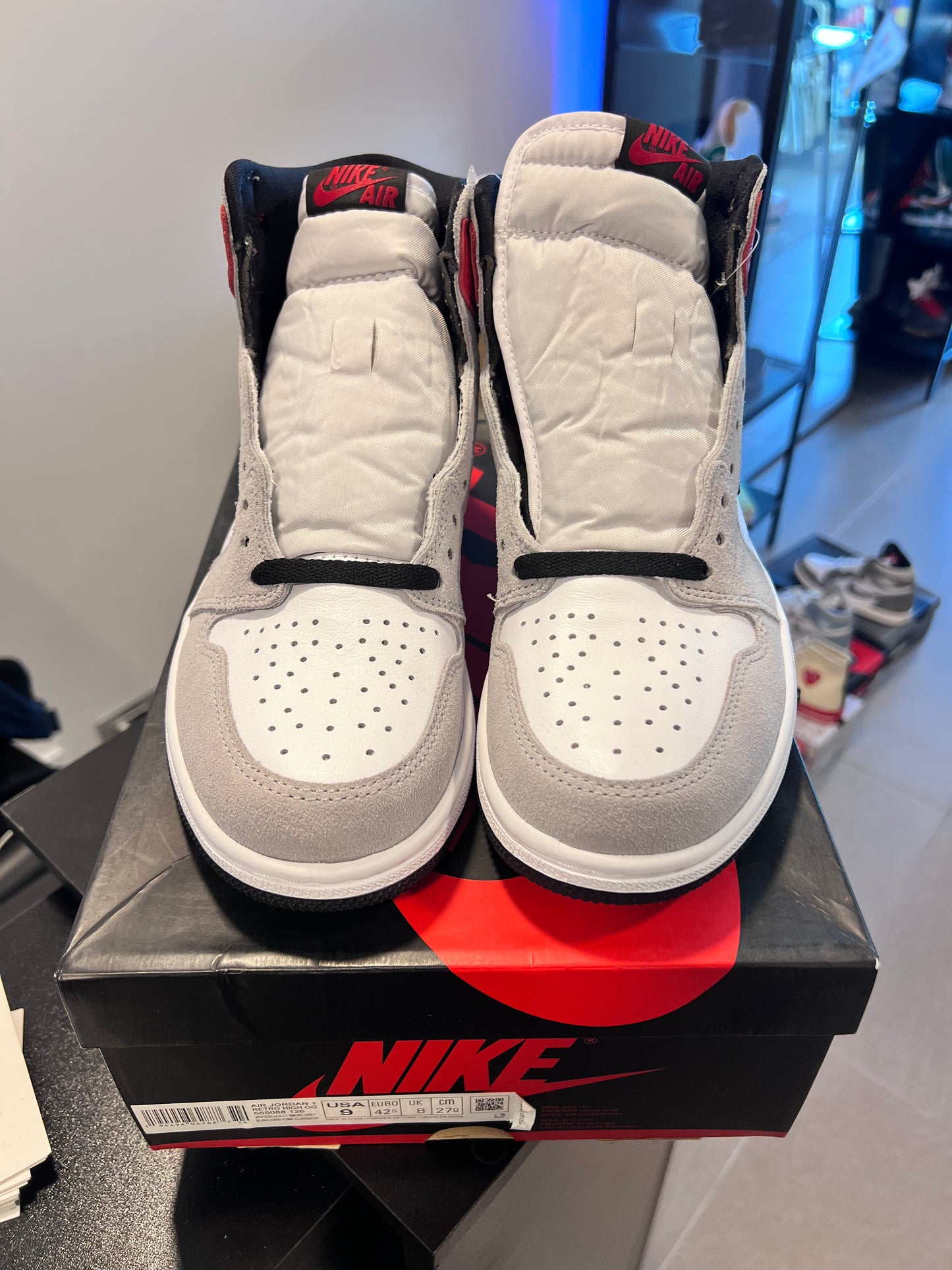 Jordan 1 Retro High
Light Smoke Grey