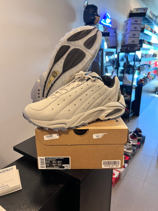 Nike Hot Step Air Terra
Drake NOCTA Champagne