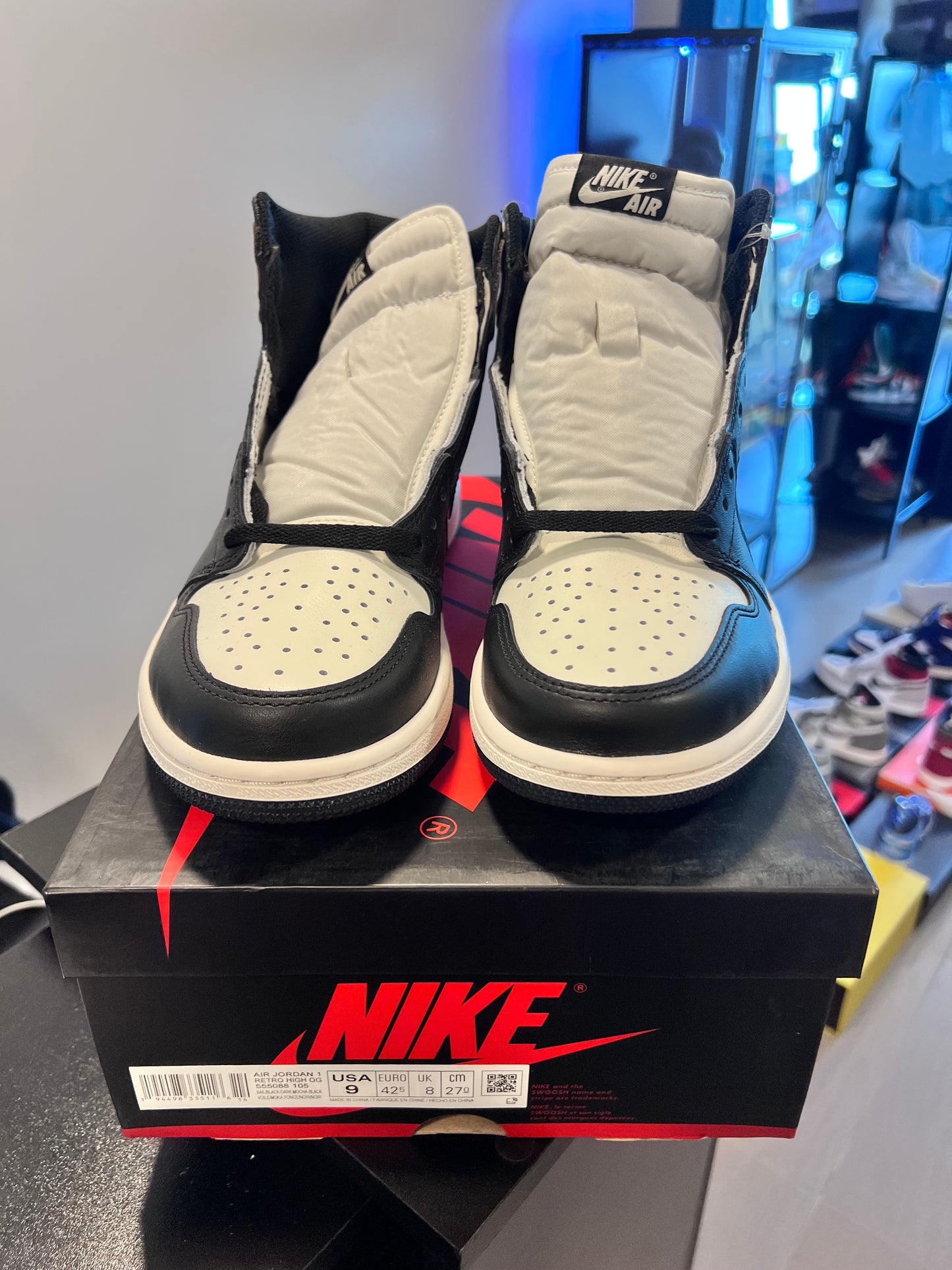 Jordan 1 Retro High
Dark Mocha