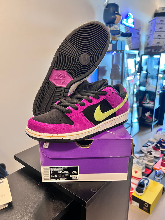 Nike SB Dunk Low Pro
ACG Terra Red Plum