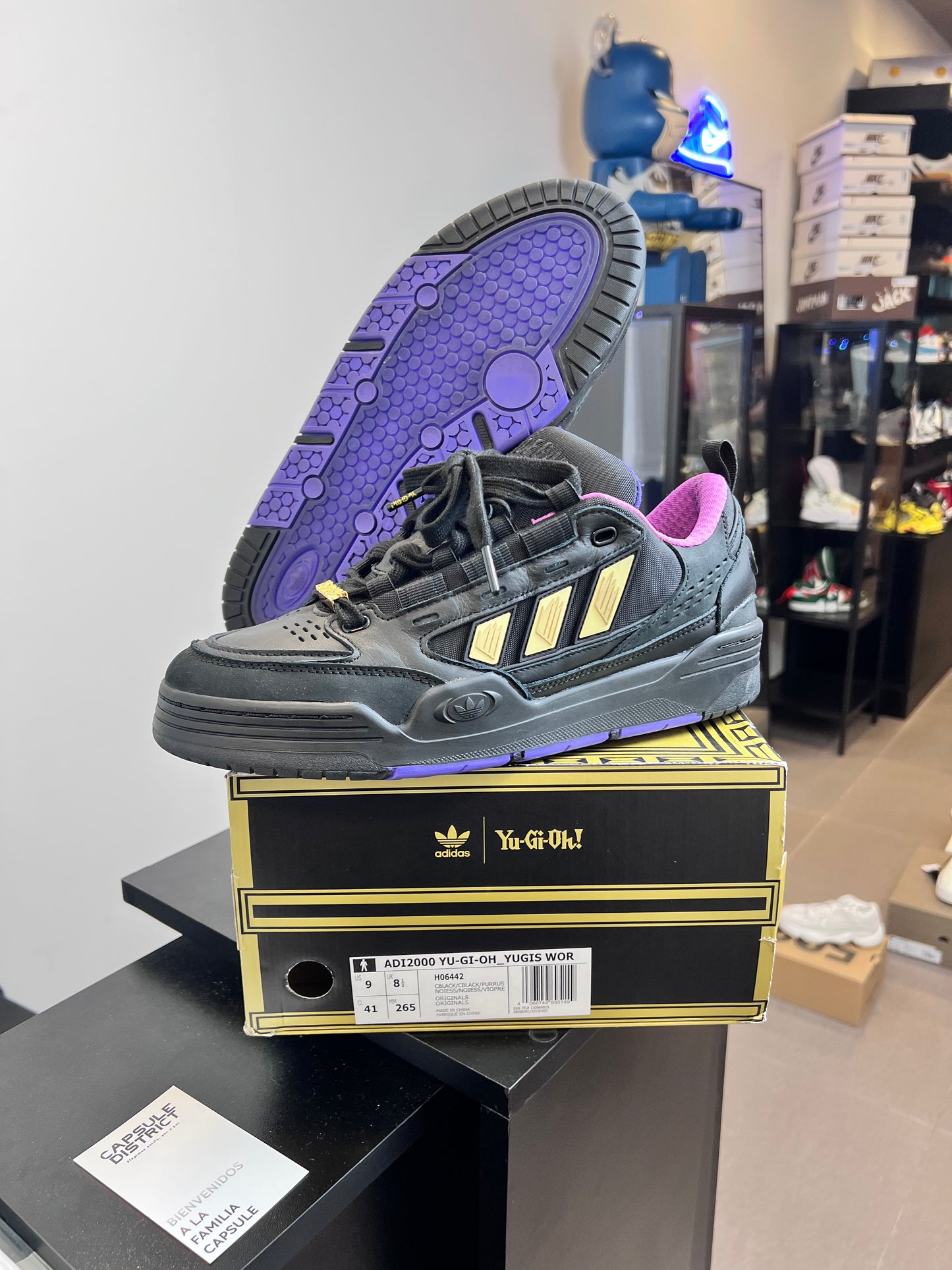 Adidas ADI2000 Yu-Gi-Oh! With sealed Dark Magician Promo Card