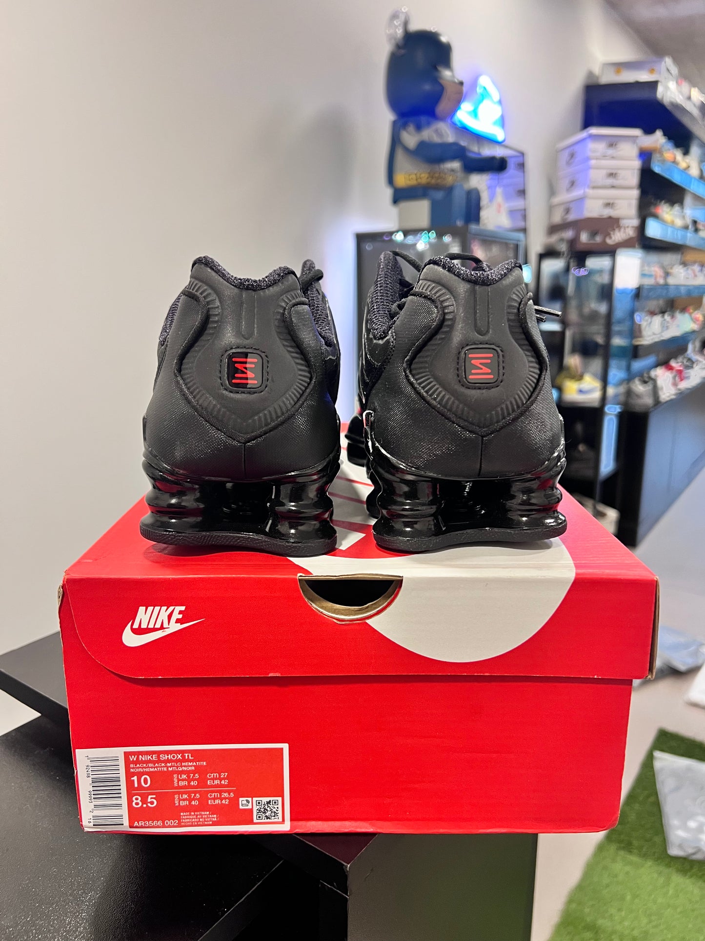 Nike Shox TL
Black Max Orange (Women's)