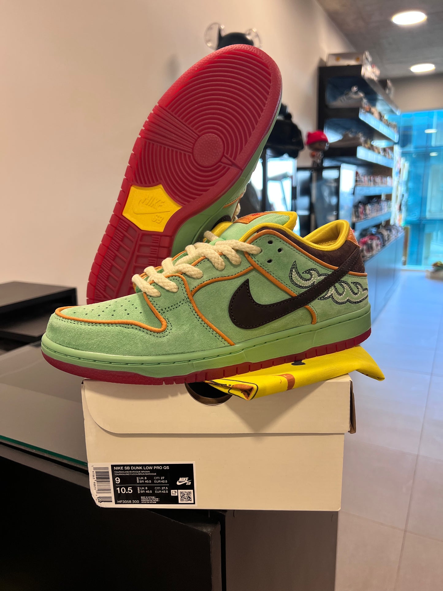 Nike SB Dunk Low Rodeo Tourmaline