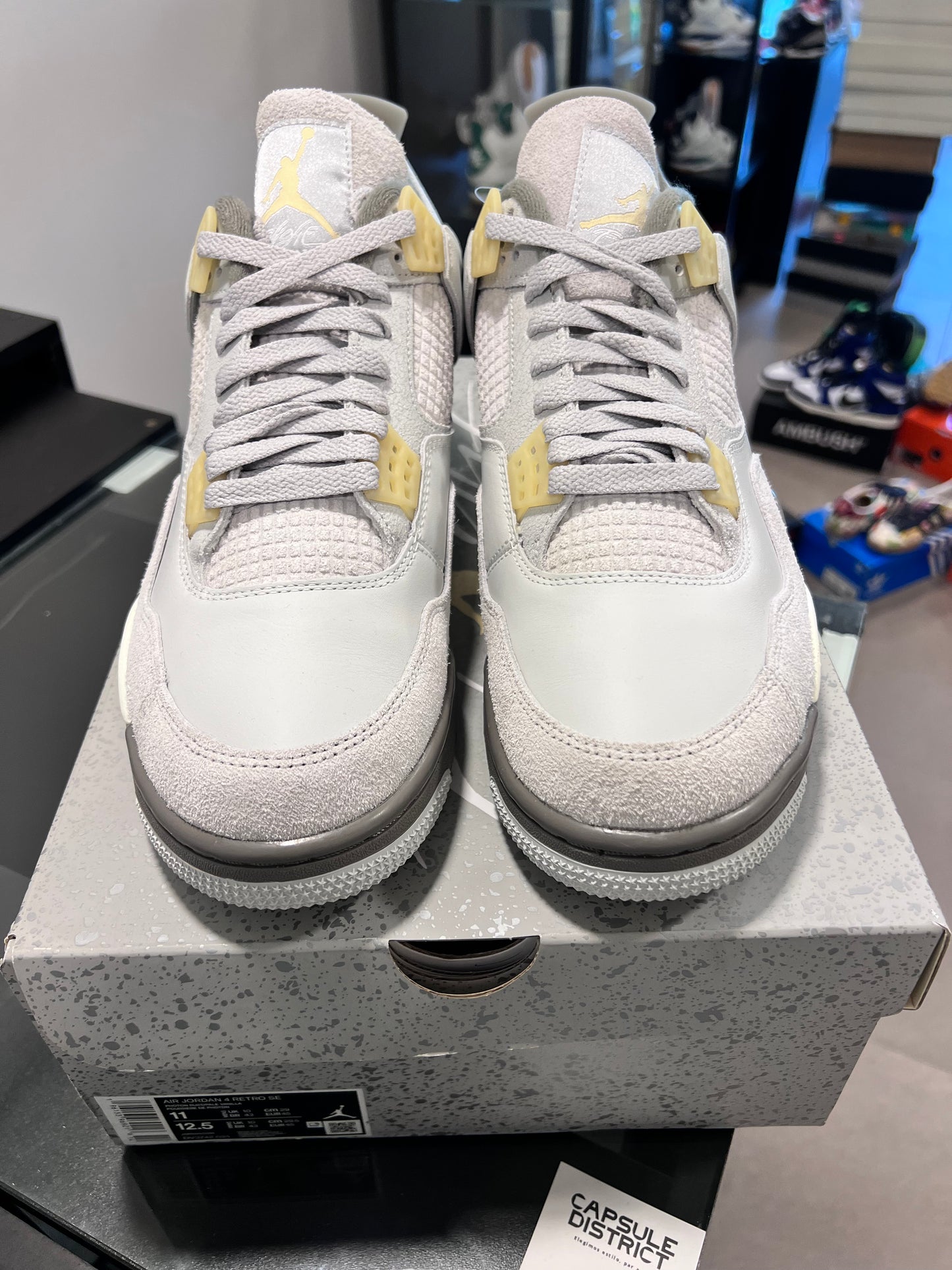 Jordan 4 Retro SE
Craft Photon Dust