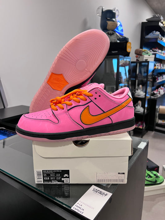 Nike SB Dunk Low
The Powerpuff Girls Blossom