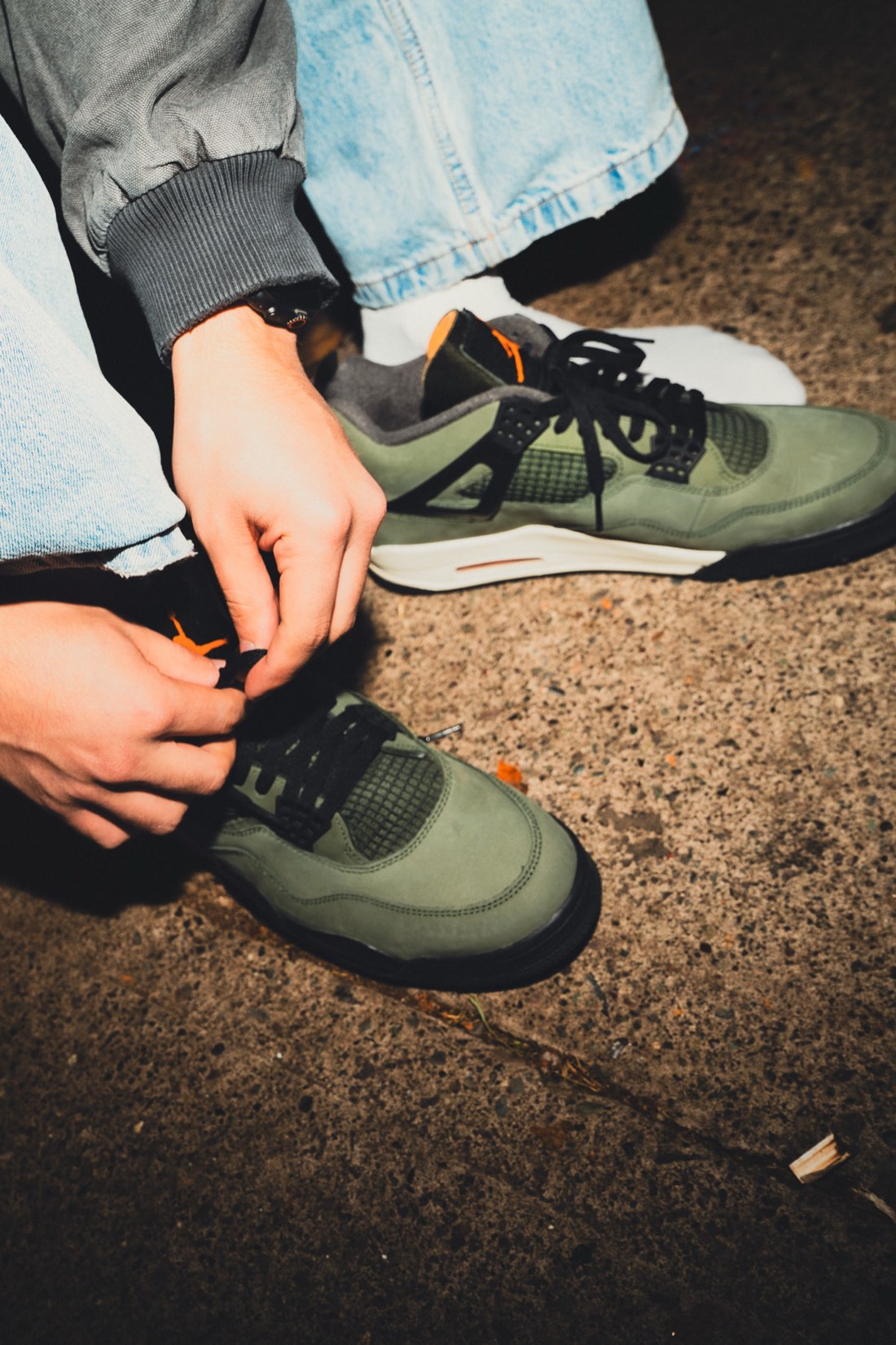 SNEAKERS